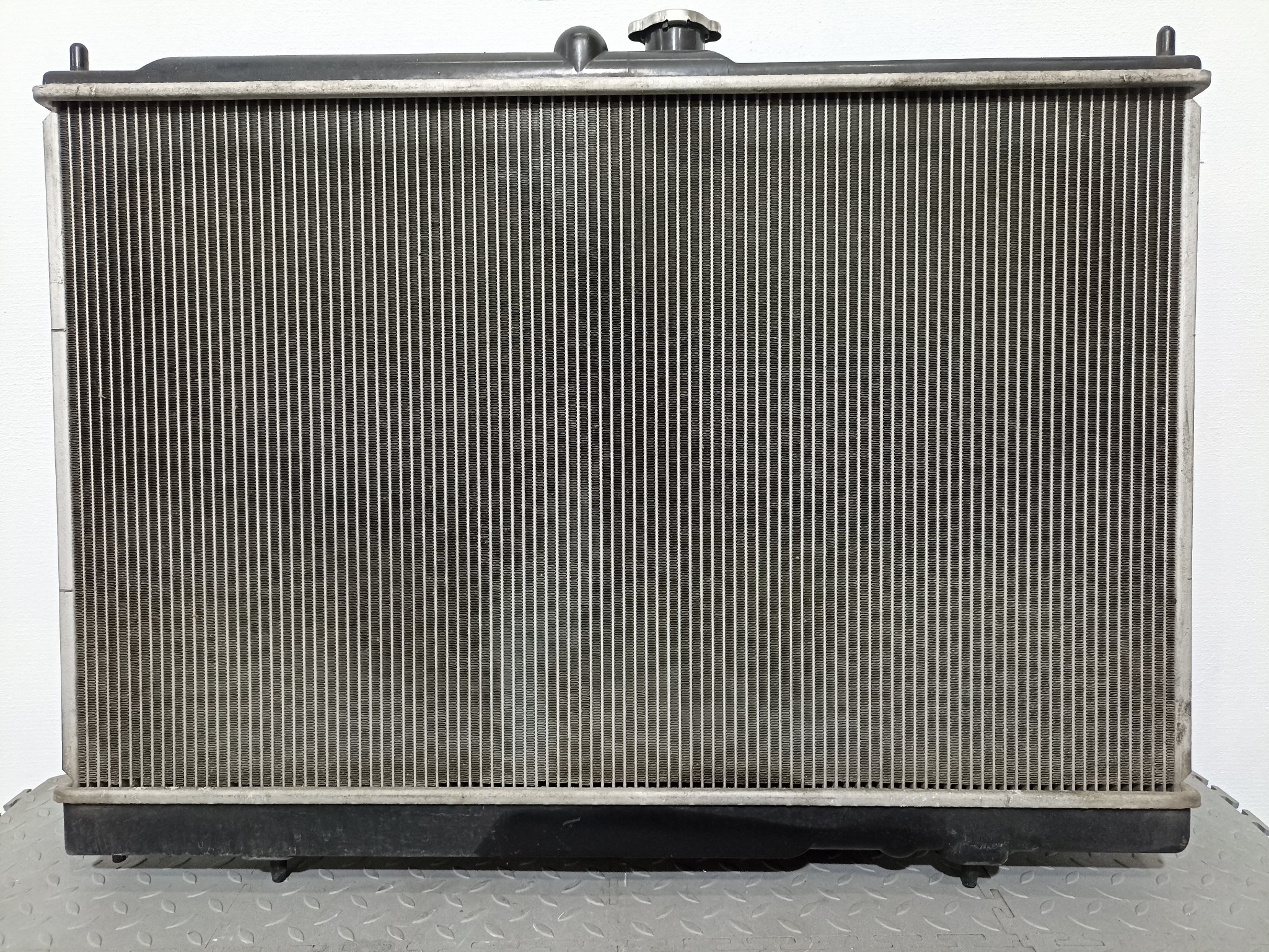 РАДИАТОР ДВИГАТЕЛЯ MITSUBISHI MR431506  FA940Z