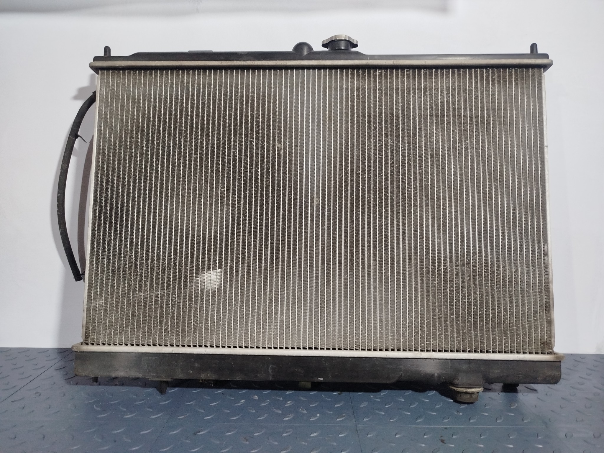 РАДИАТОР ДВИГАТЕЛЯ MITSUBISHI MR431506  YE011Z