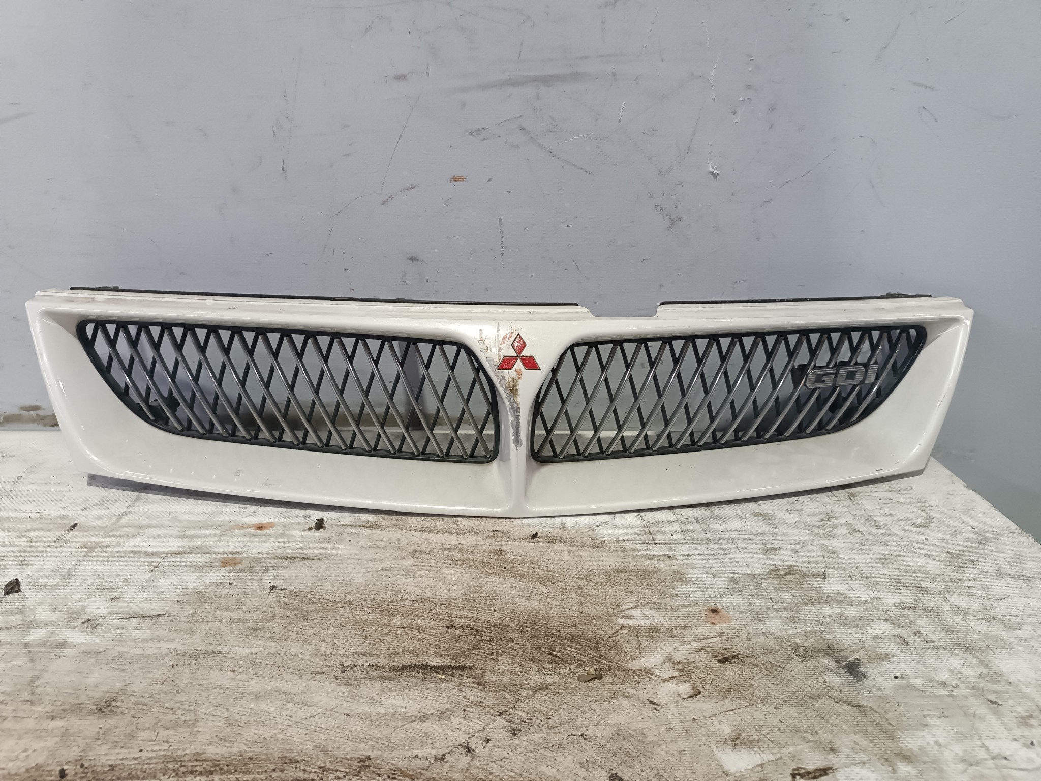РЕШЕТКА РАДИАТОРА MITSUBISHI MR492188 NA6801Z