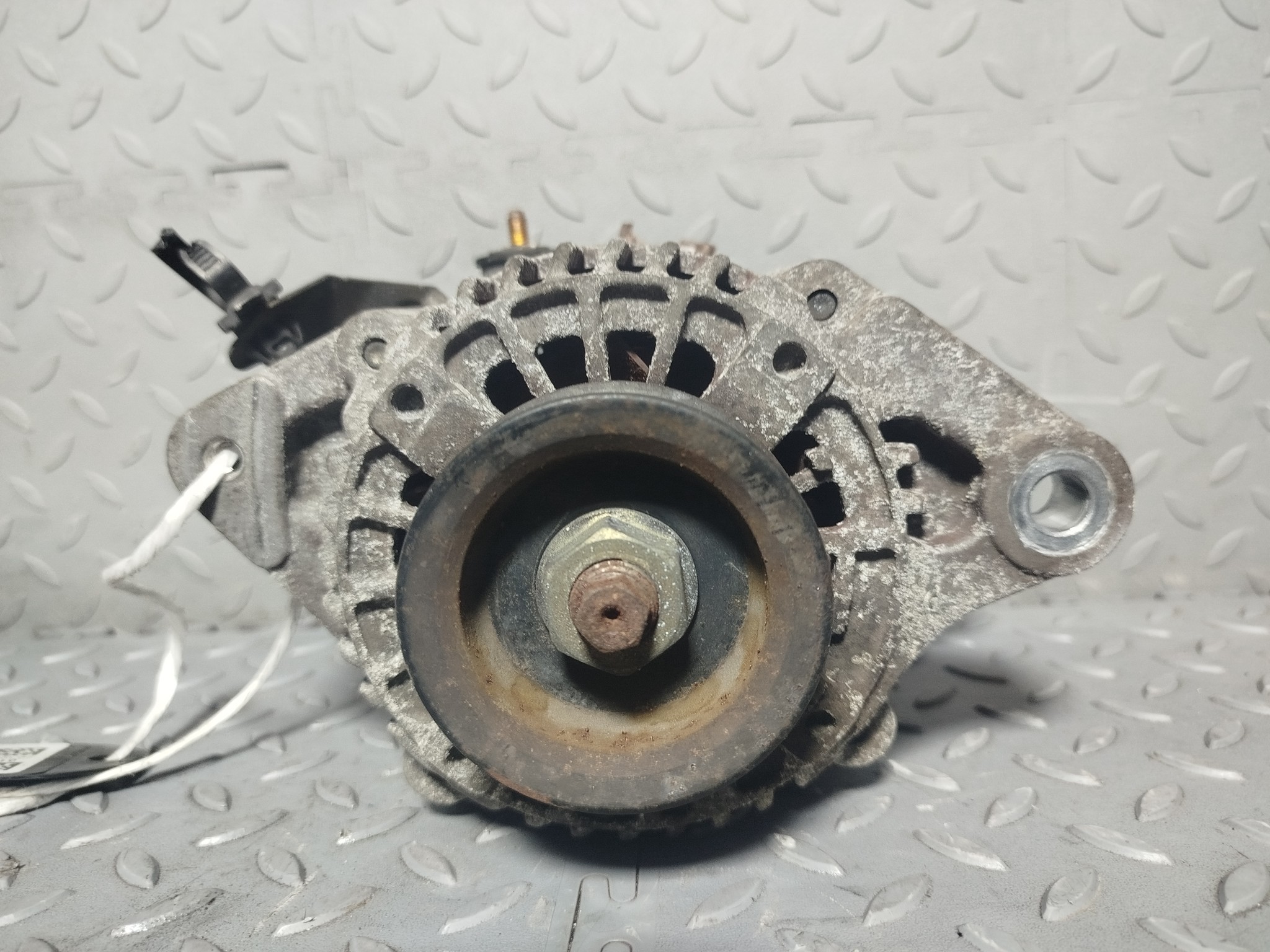 ГЕНЕРАТОР TOYOTA 270600M010  KE695Z