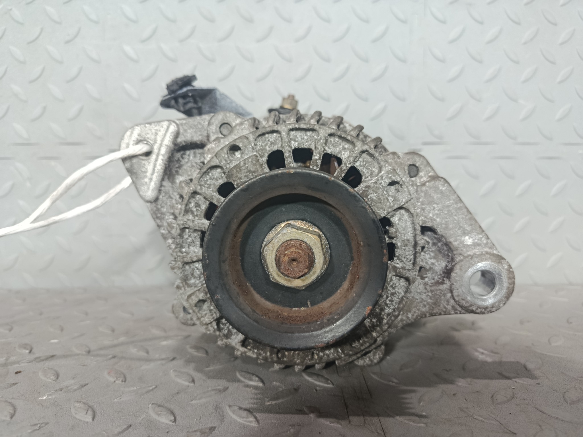 ГЕНЕРАТОР TOYOTA 270600M010 F2654Z