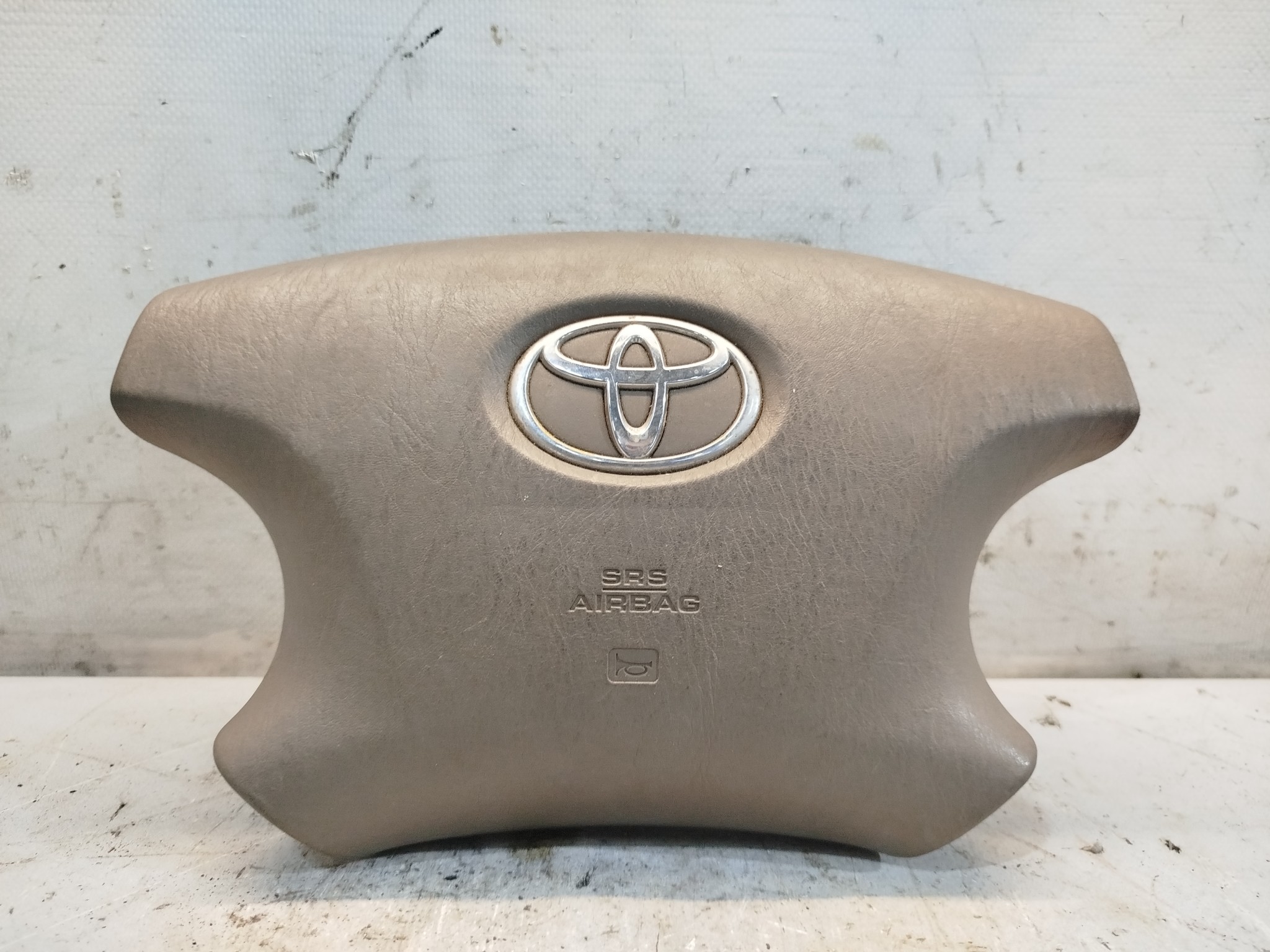 AIRBAG НА РУЛЬ TOYOTA DAIHATSU  бежевый, 1C8 QE234