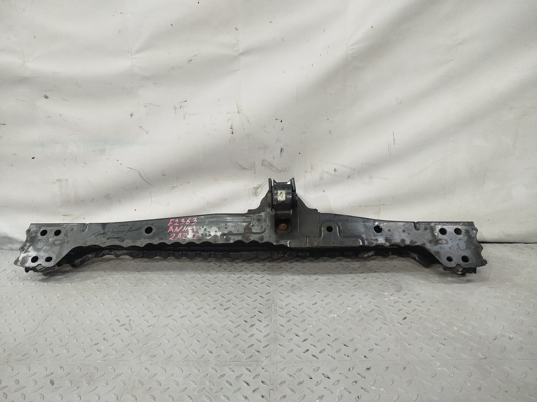 БАЛКА Двигатель/ПОДРАМНИК TOYOTA LEXUS ПЕРЕДНЯЯ 5710412270  F2363