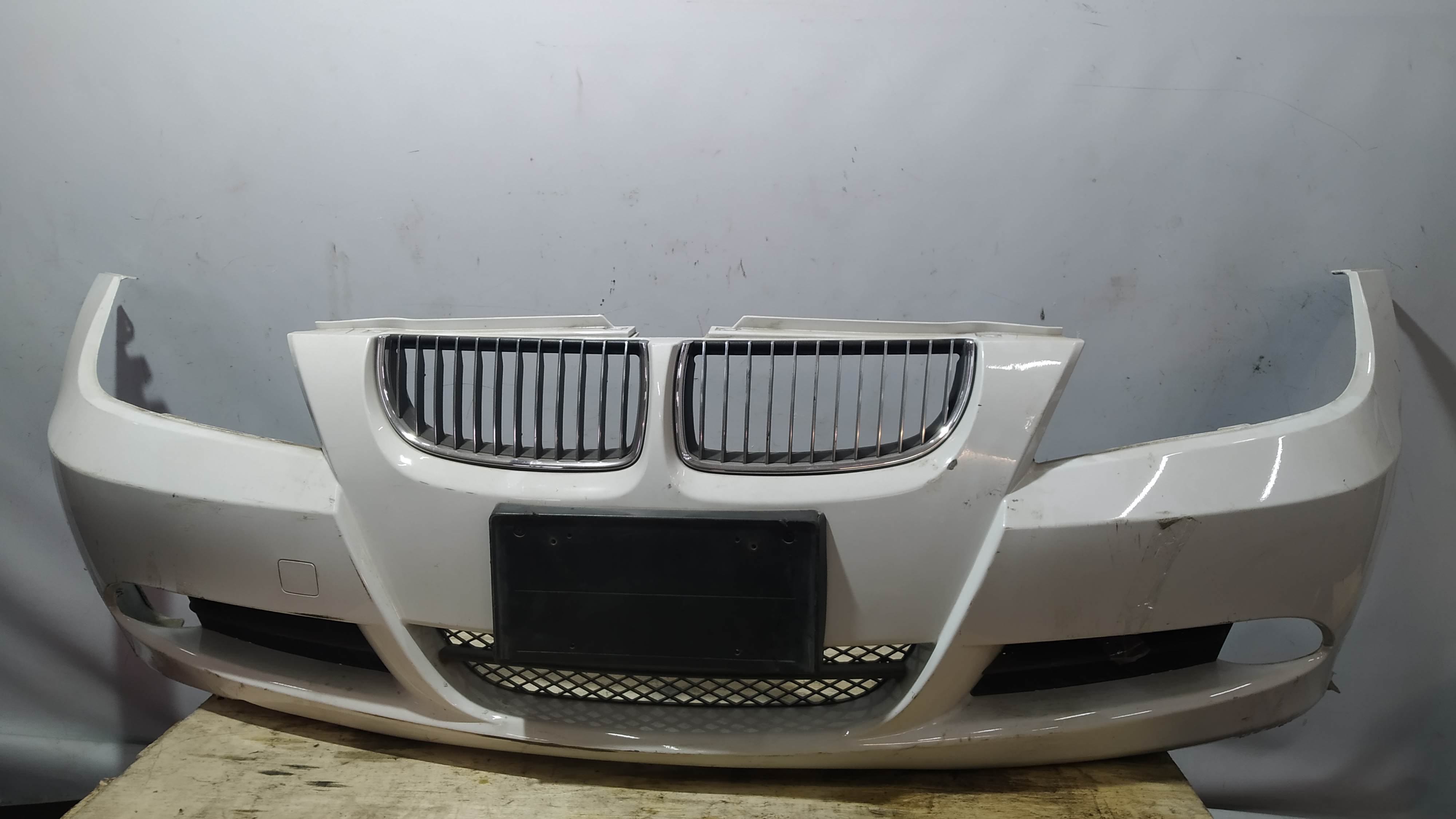 БАМПЕР BMW 3-SERIES 51117170051 ПЕРЕДНИЙ белый NA6982Z