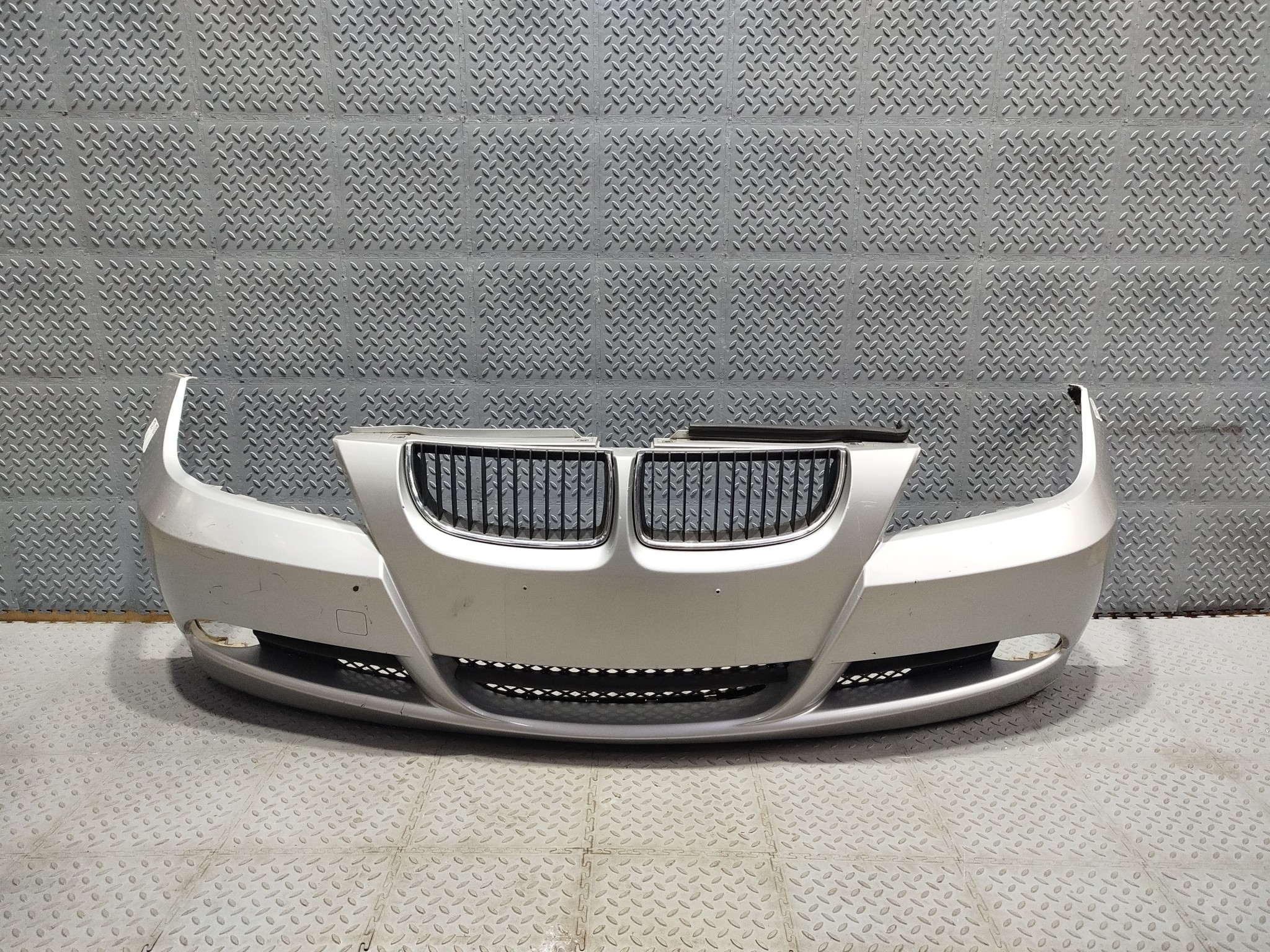 БАМПЕР BMW 3-SERIES 51117170051 ПЕРЕДНИЙ серебро, 354 FA380Z