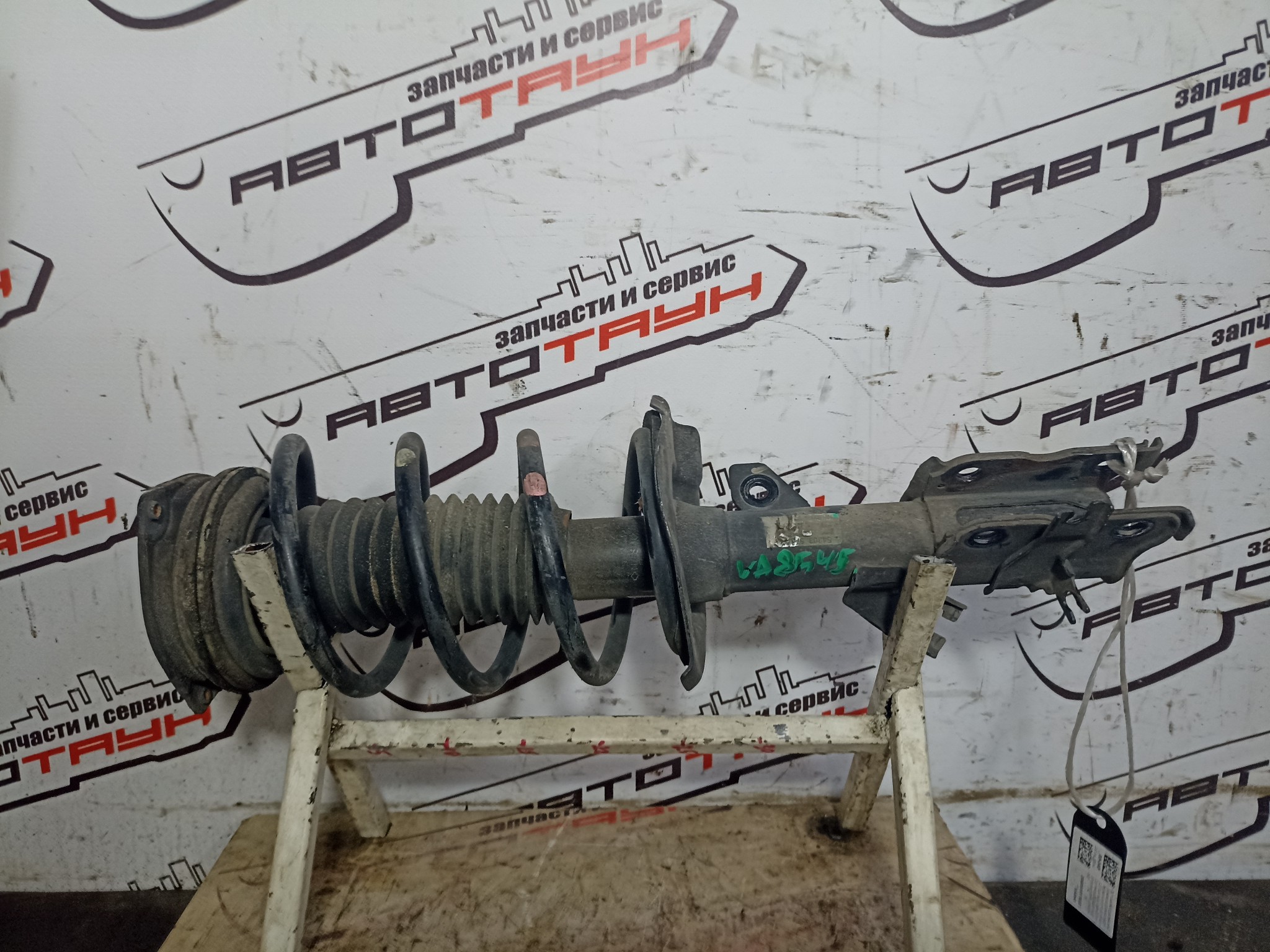 СТОЙКА ХОДОВКИ NISSAN SUZUKI ПЕРЕДНЯЯ ЛЕВАЯ E43035TA0C VA8545