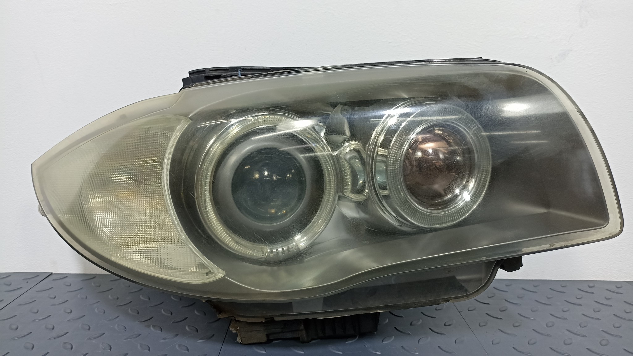 ФАРА BMW ПРАВАЯ 63117181292 QA5451Z
