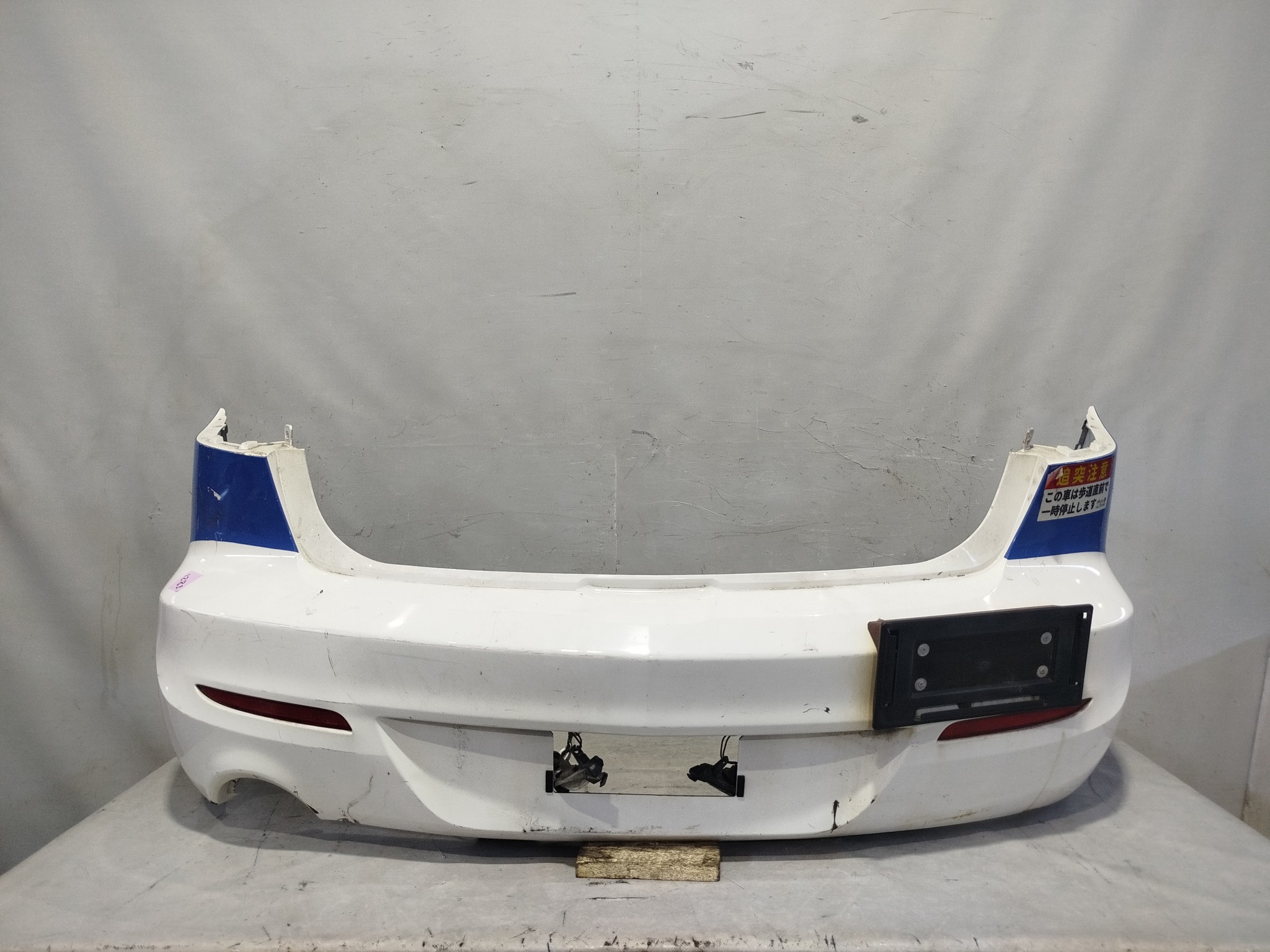 БАМПЕР MAZDA AXELA MAZDA3 B38M50221FAA ЗАДНИЙ  белый, A4D FE031