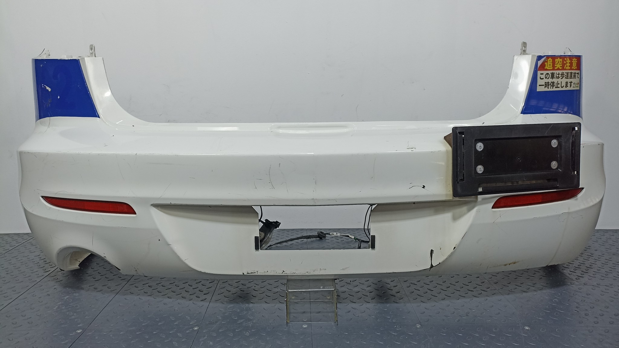 БАМПЕР MAZDA AXELA MAZDA3 B38M50221FAA ЗАДНИЙ белый, A4D FE031