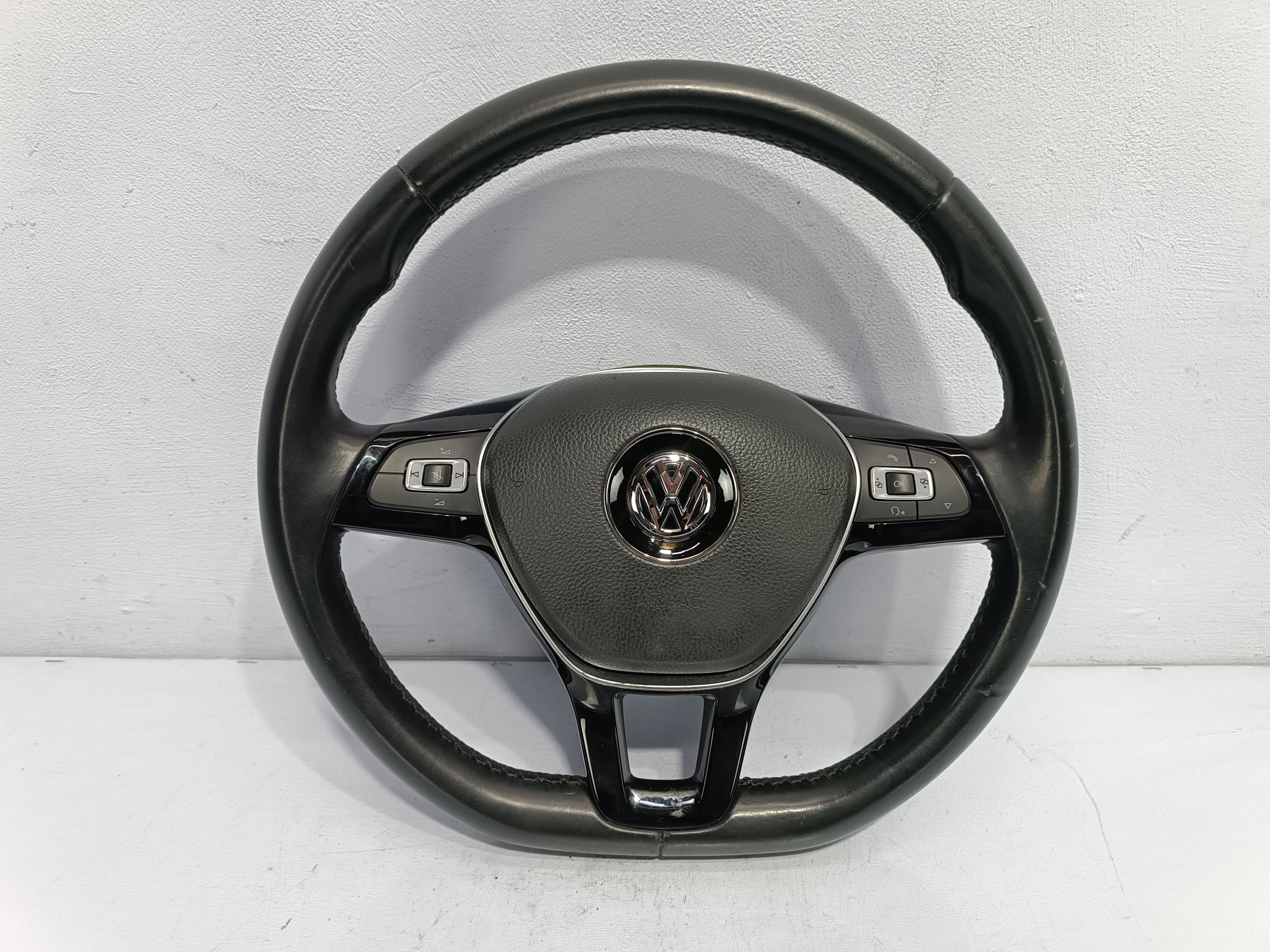 РУЛЬ VOLKSWAGEN 5G0419091FS черный, LB9Z YE021