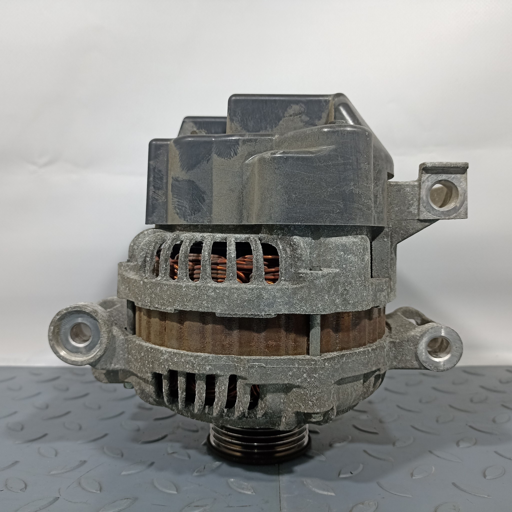 ГЕНЕРАТОР MAZDA A3TG0291  F2470Z