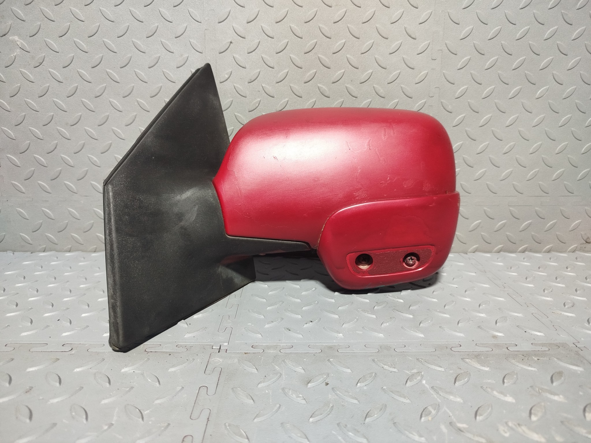ЗЕРКАЛО TOYOTA PLATZ VITZ ЛЕВОЕ 8791052111B2  красный, 3P0 KE693