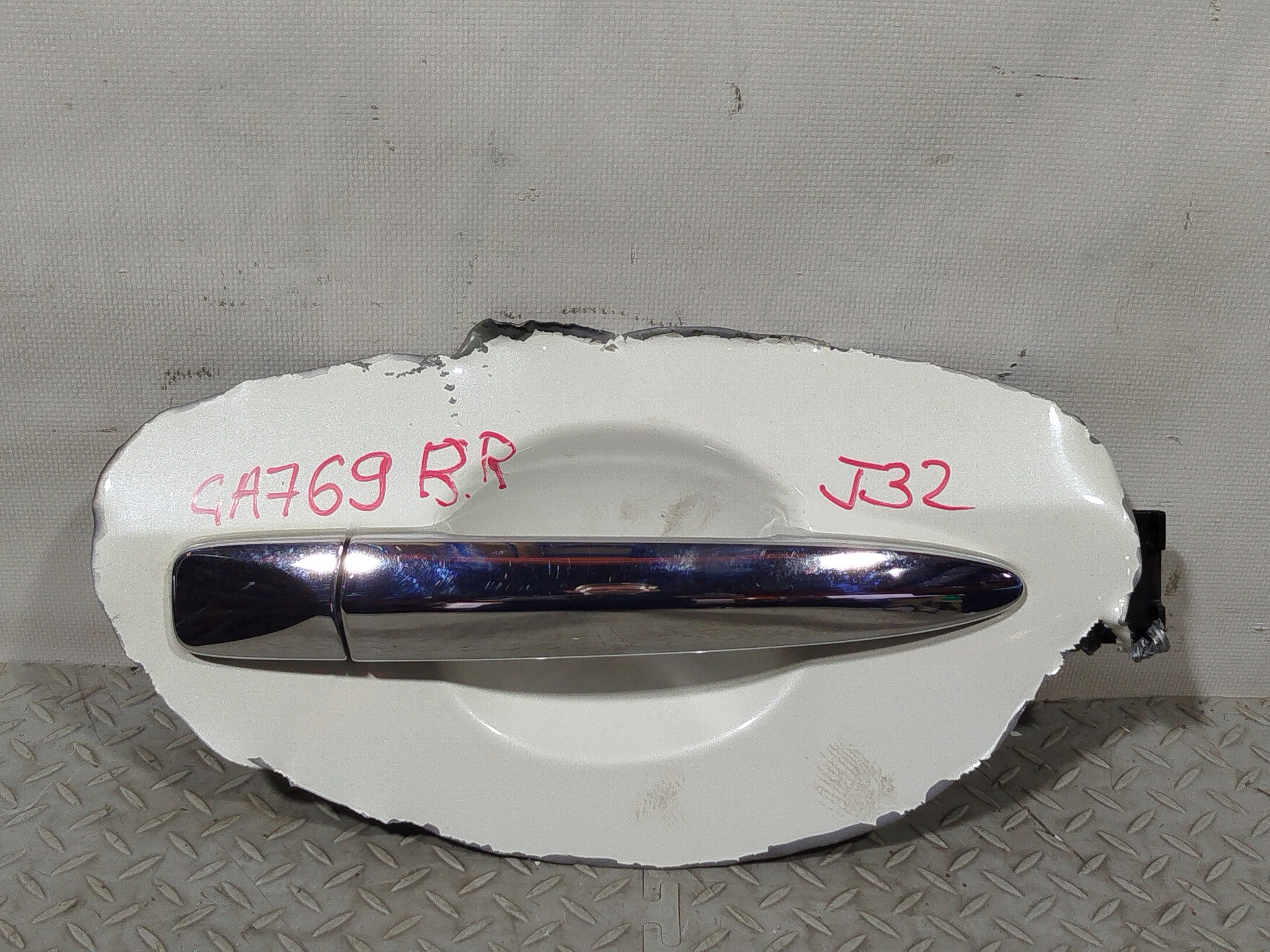 РУЧКА ДВЕРИ ВНЕШНЯЯ NISSAN ЗАДНЯЯ ПРАВАЯ 806103NA0B  хром, QAB GA769