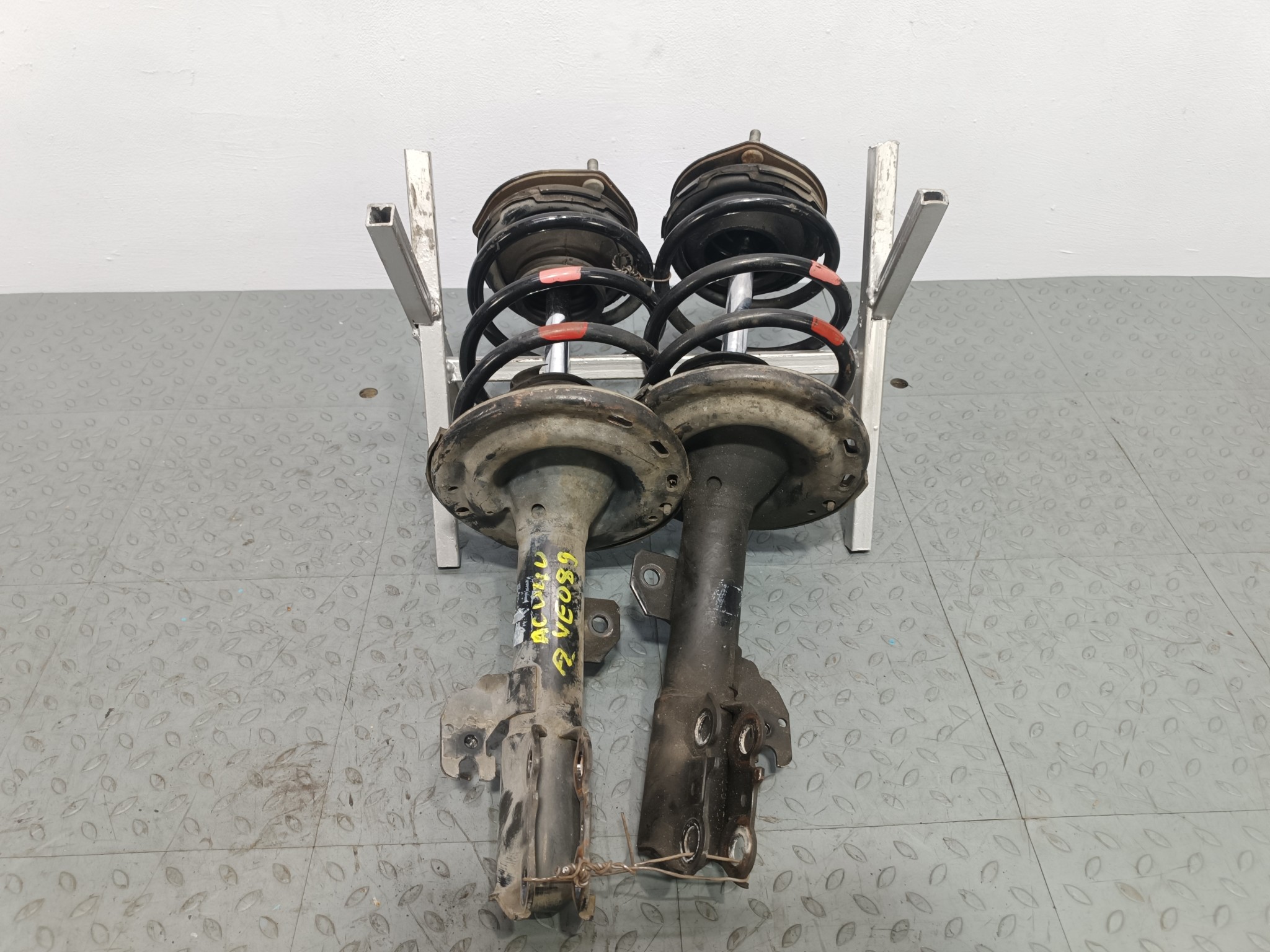 СТОЙКА ХОДОВКИ TOYOTA LEXUS DAIHATSU ПЕРЕДНЯЯ ЛЕВАЯ ПРАВАЯ 4852080089 YE089