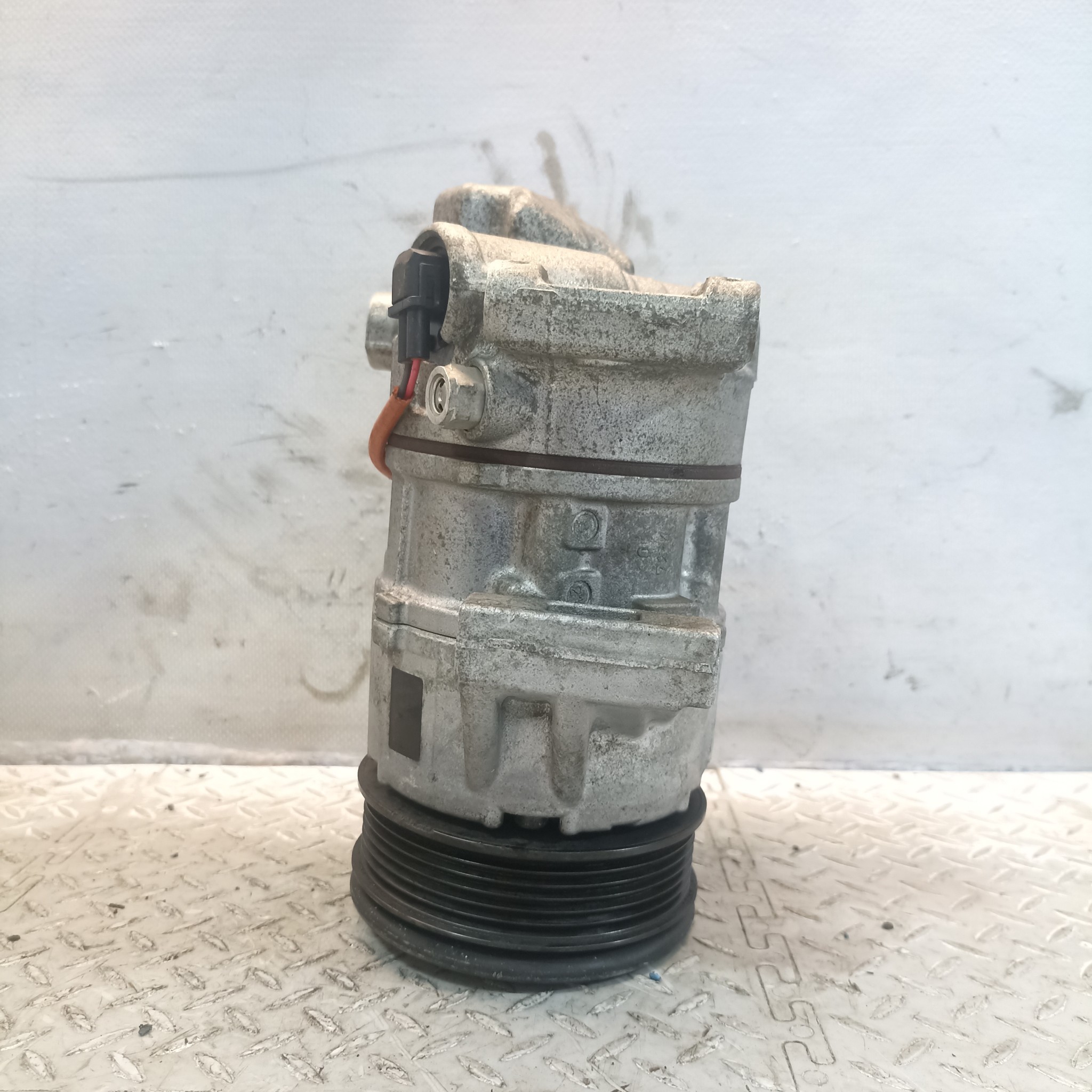 КОМПРЕССОР КОНДИЦИОНЕРА TOYOTA 8831052510 D3329