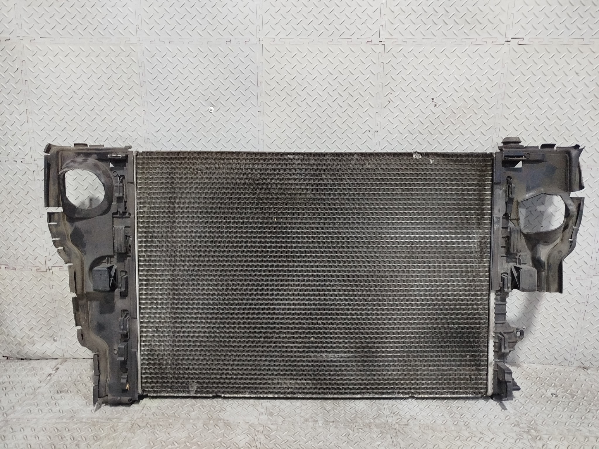 РАДИАТОР ДВИГАТЕЛЯ FORD LAND ROVER VOLVO 1778038 DY717Z