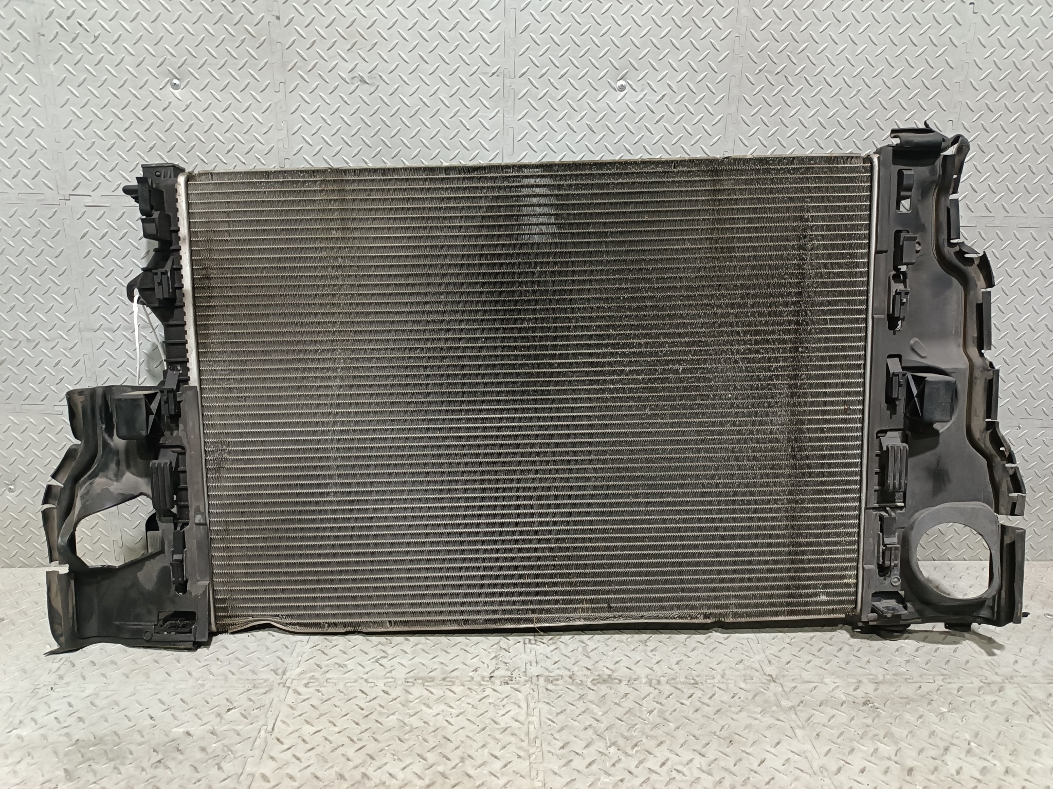 РАДИАТОР ДВИГАТЕЛЯ FORD LAND ROVER VOLVO 1778038 DY718Z