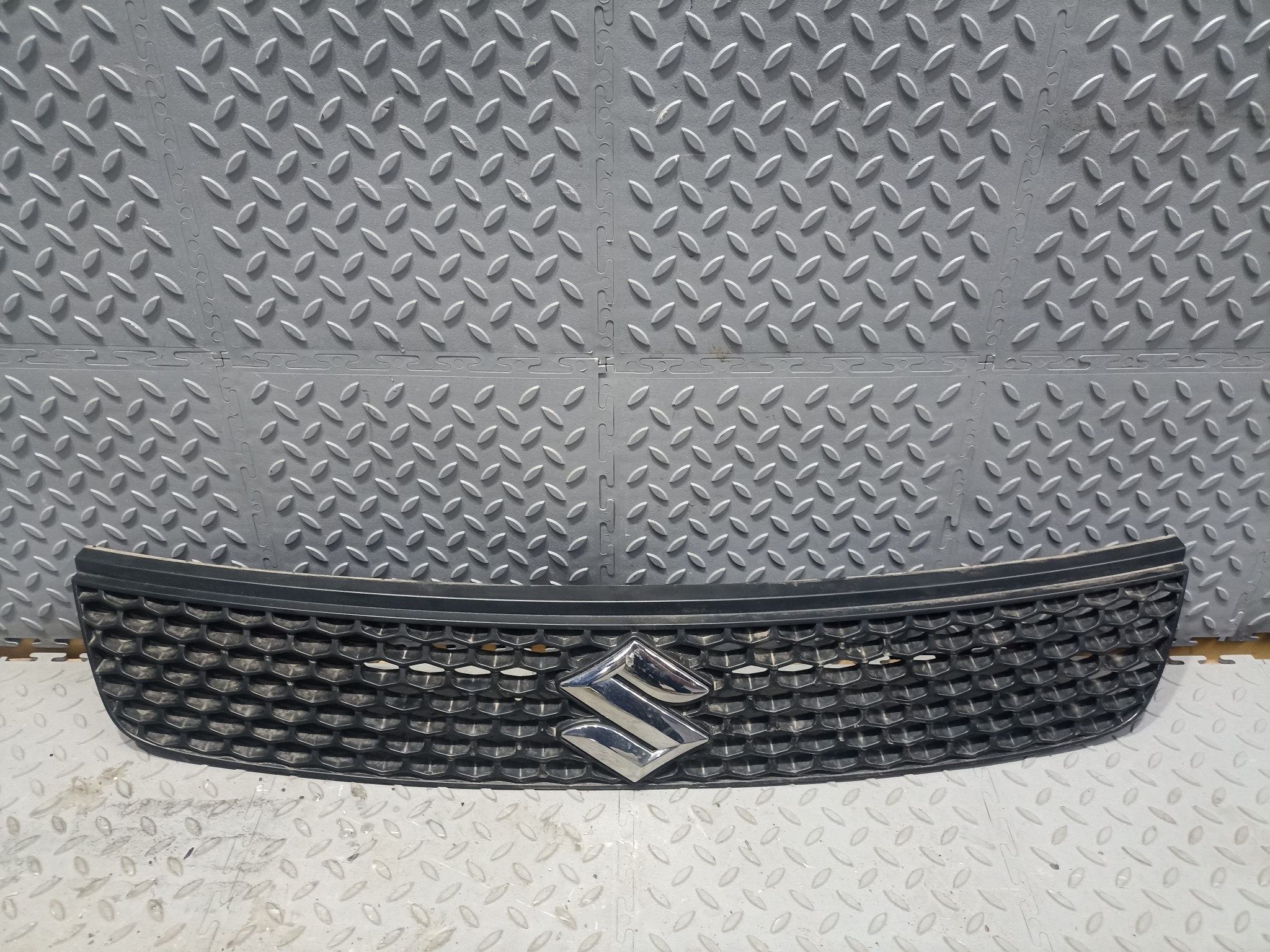 РЕШЕТКА РАДИАТОРА SUZUKI 7174173K005PK  XA5287Z