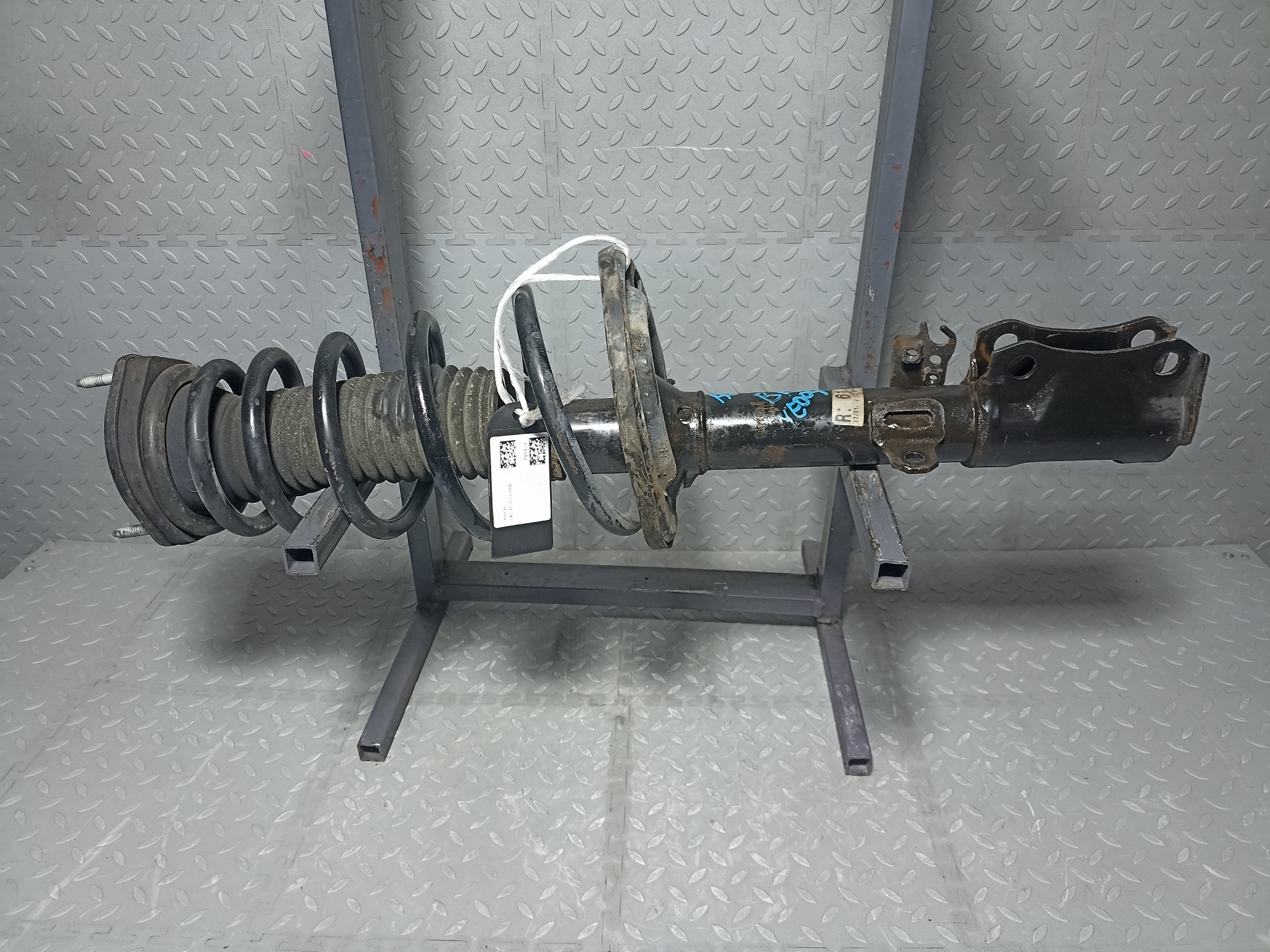СТОЙКА ХОДОВКИ TOYOTA DAIHATSU ЗАДНЯЯ ПРАВАЯ 4853080618  YE004