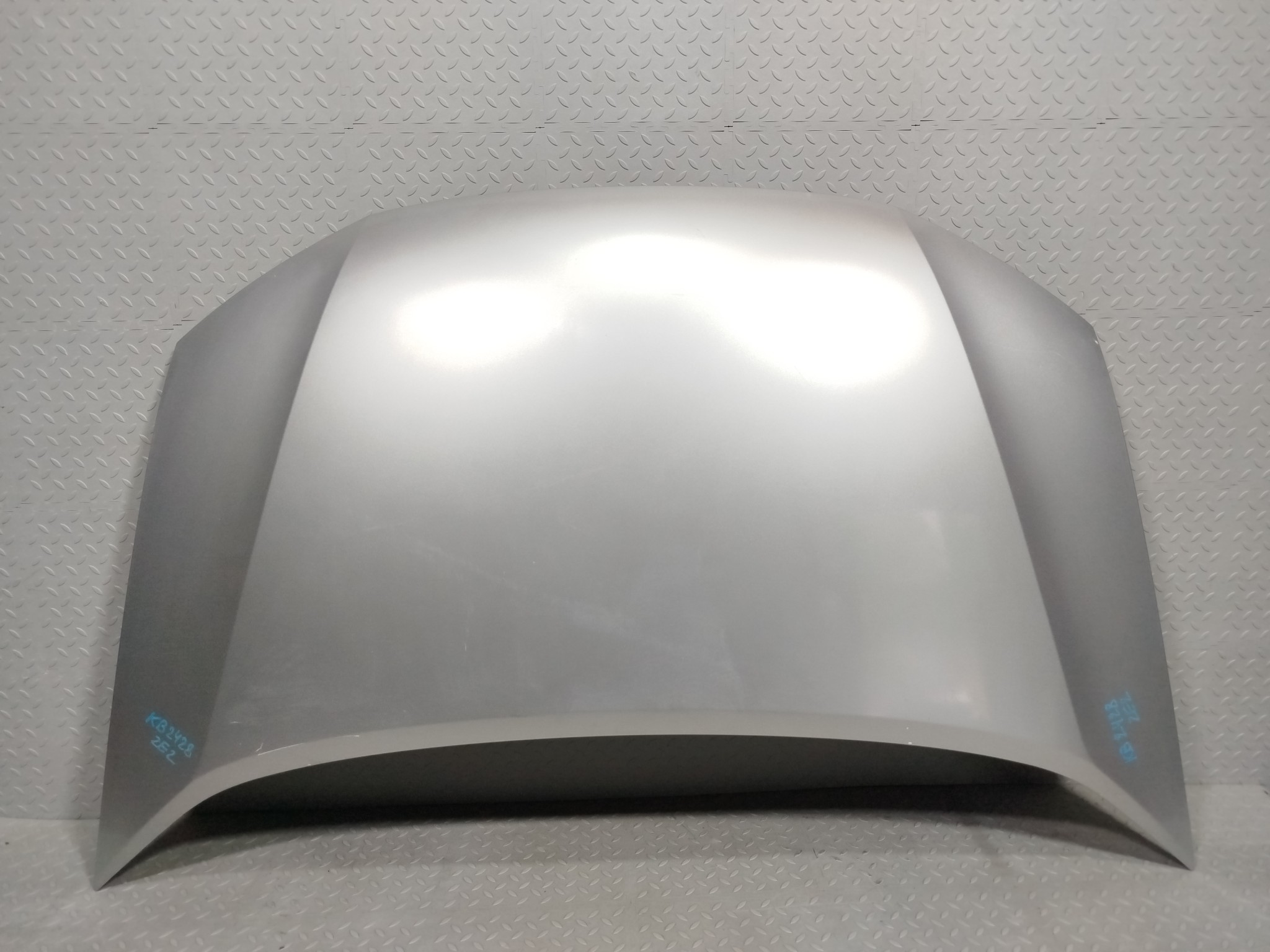 КАПОТ HONDA INSIGHT 60100TM8A00ZZ  серебро, NH700M KB2428