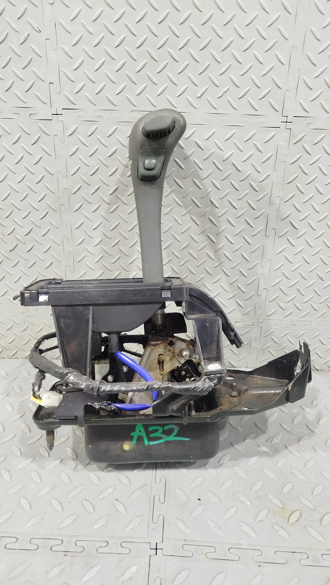РУЧКА КПП NISSAN 349011L060 S3440