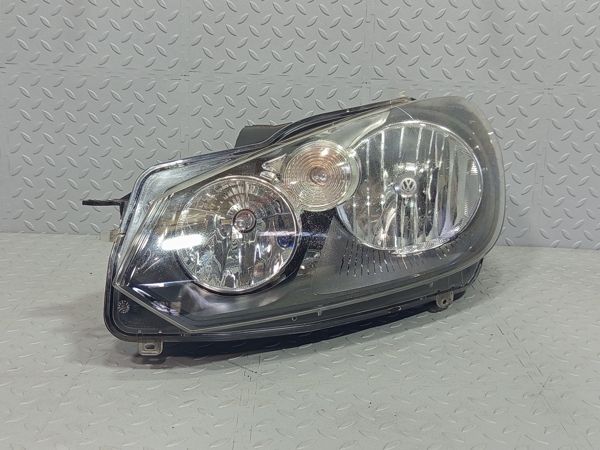 ФАРА VOLKSWAGEN ЛЕВАЯ 5K2941005H KB2275