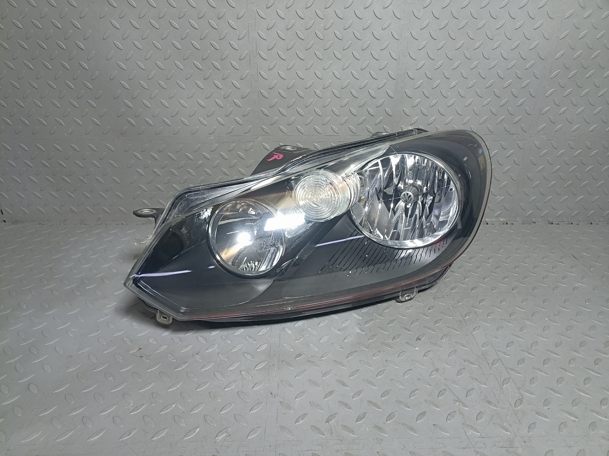 ФАРА VOLKSWAGEN ЛЕВАЯ 5K2941005H S4290Z