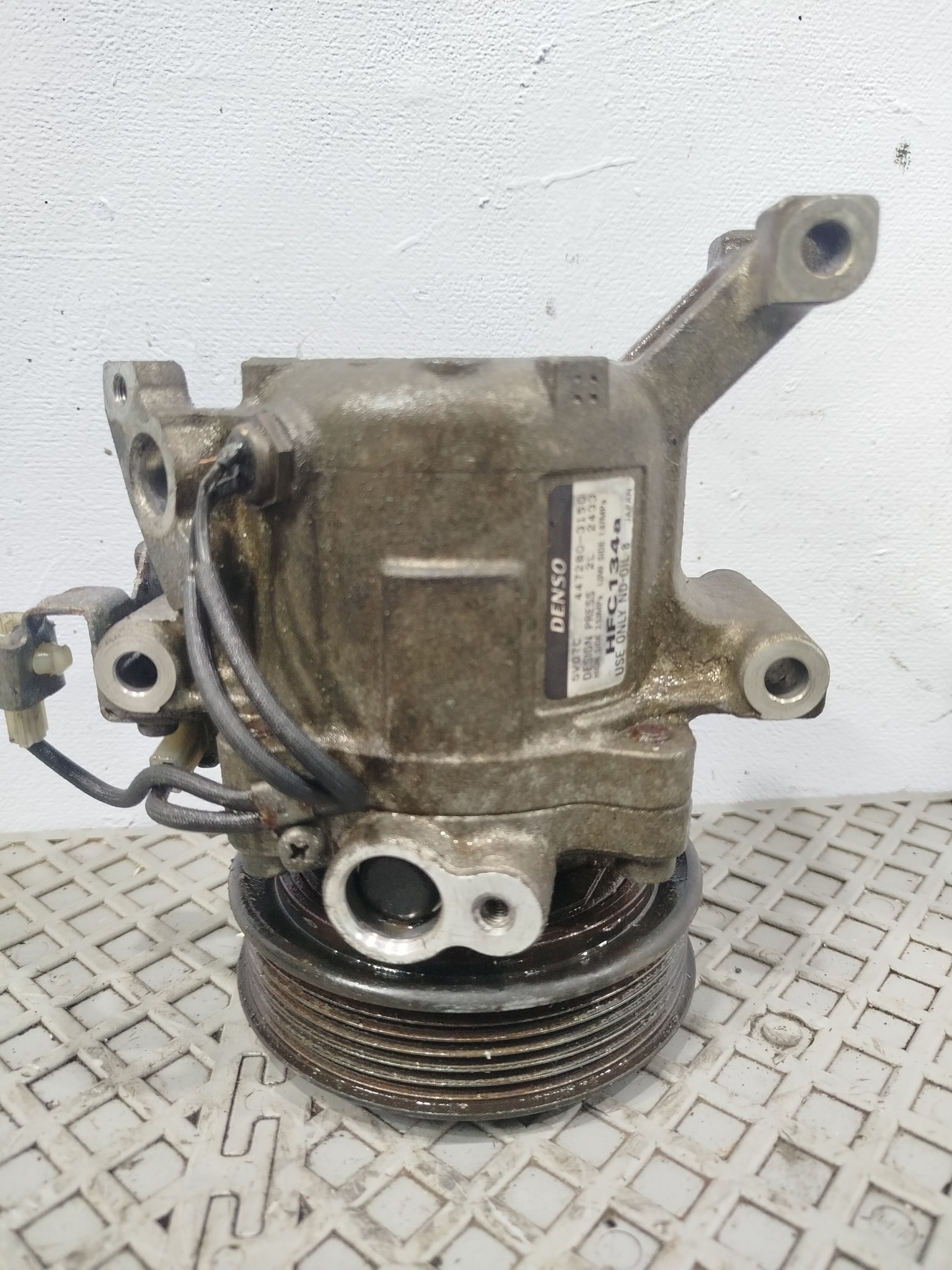 КОМПРЕССОР КОНДИЦИОНЕРА TOYOTA DAIHATSU 8832097401 D144