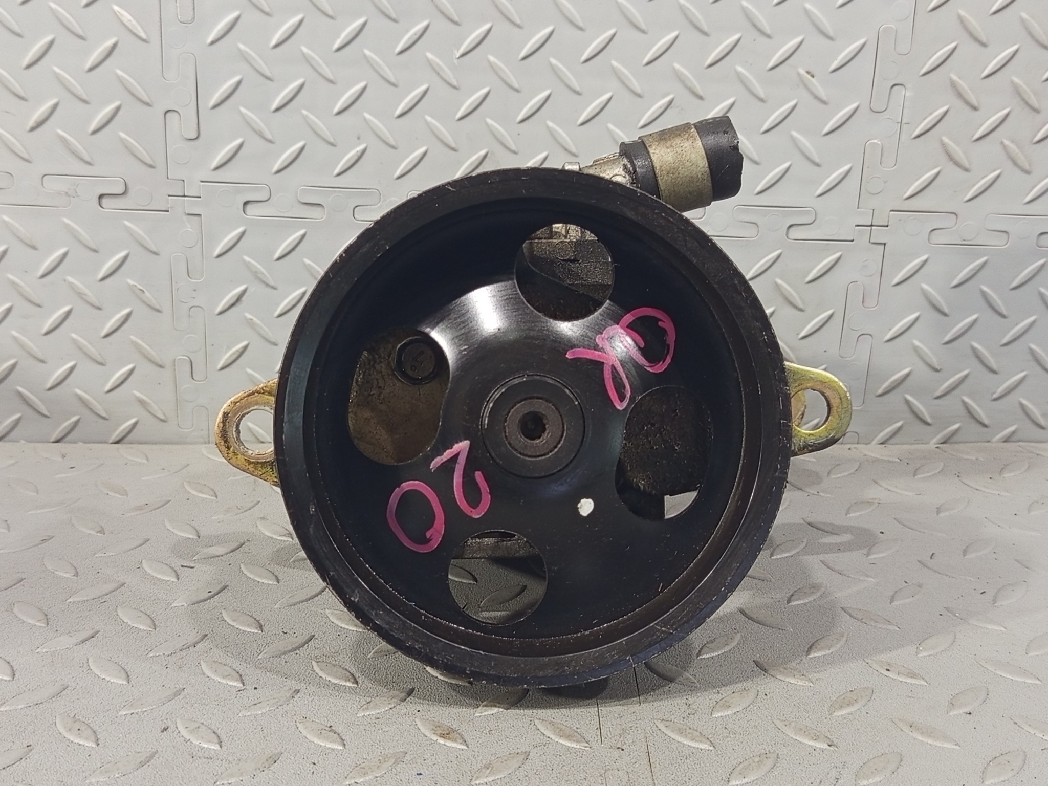 ГУР NISSAN 491108H305 D048