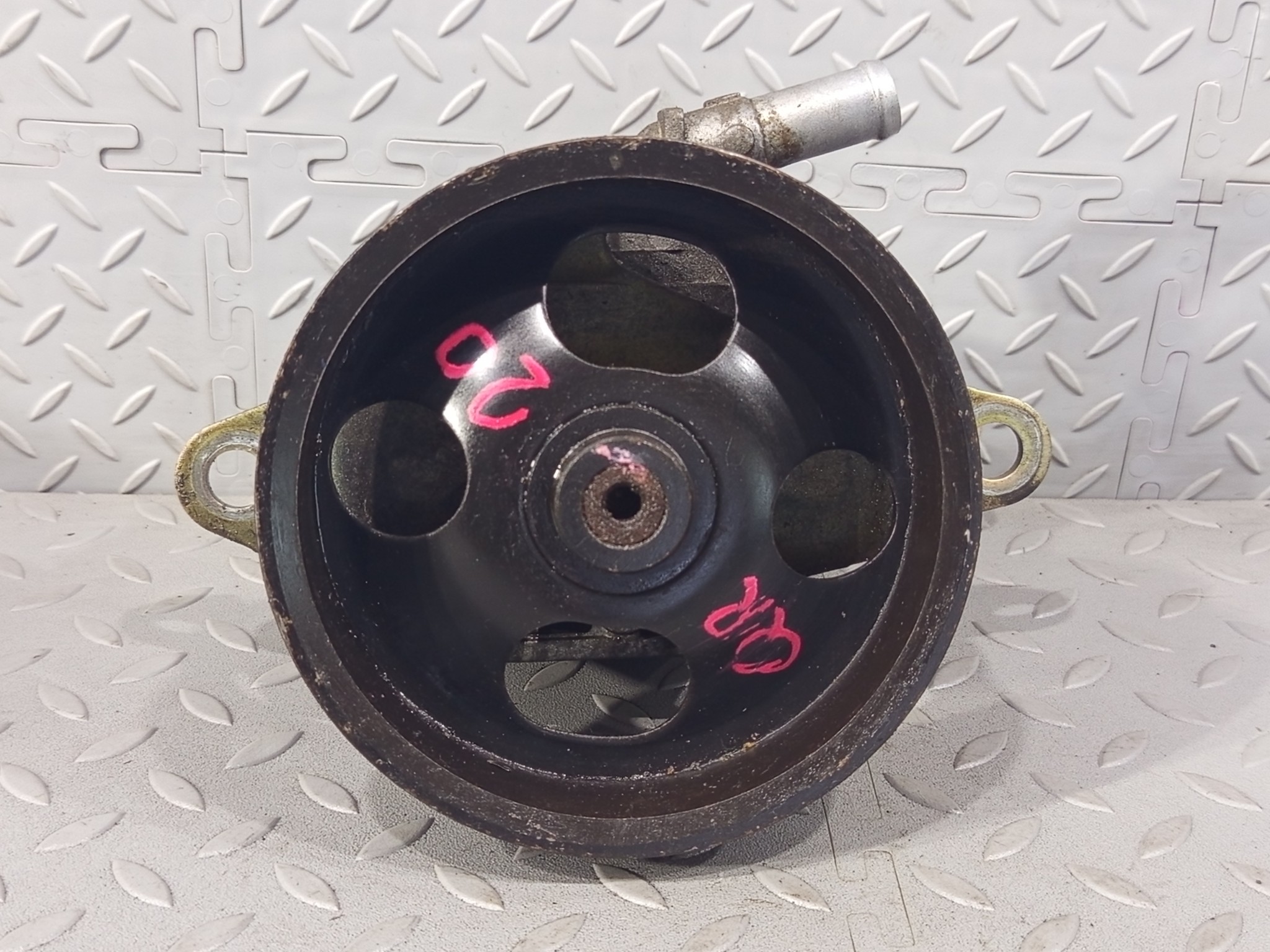 ГУР NISSAN 491108H305 D046
