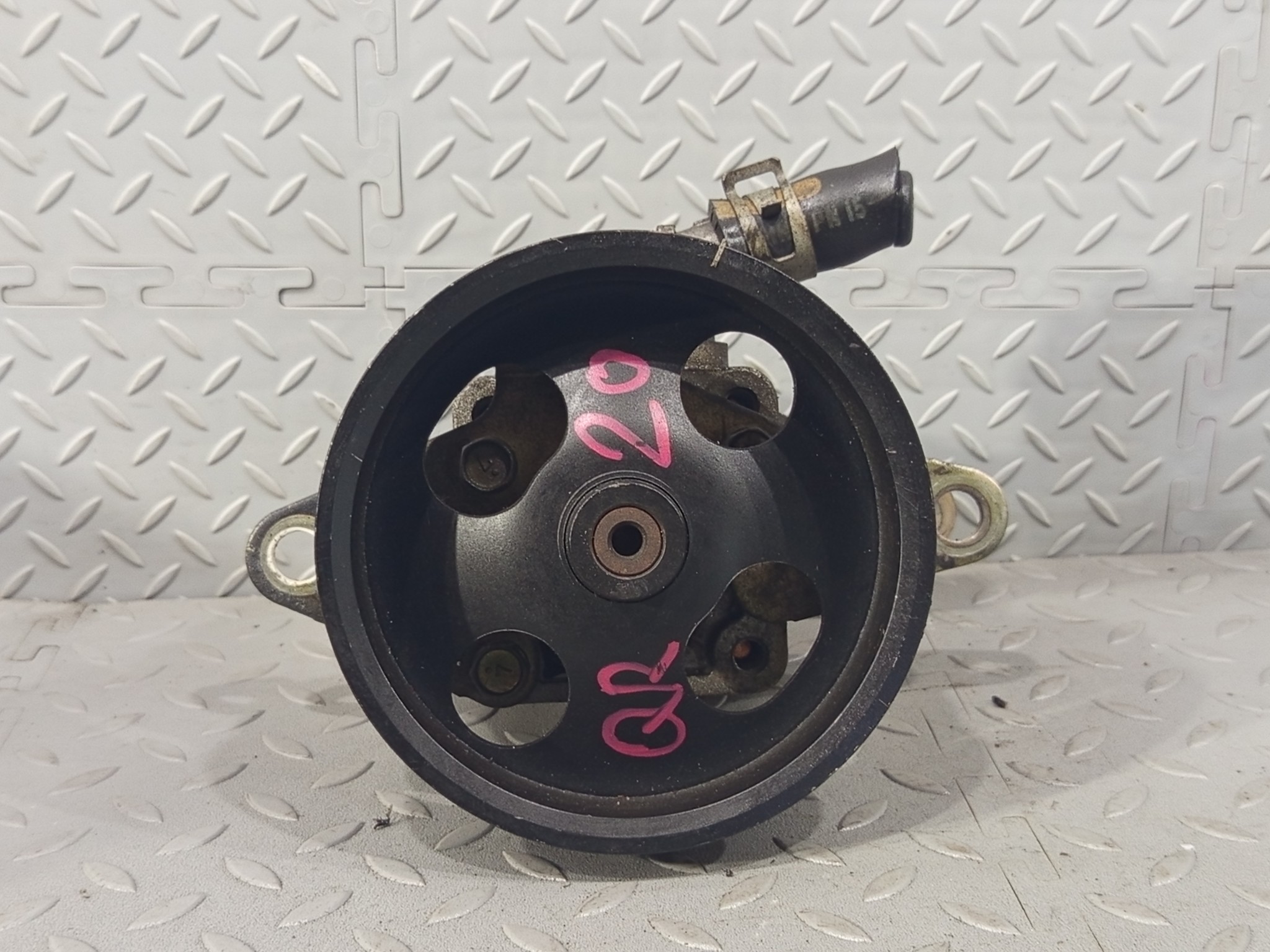 ГУР NISSAN 491108H305 D043
