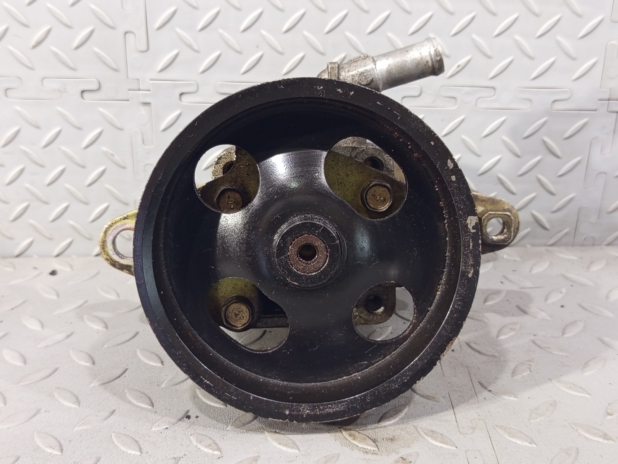 ГУР NISSAN 491108H305 D033