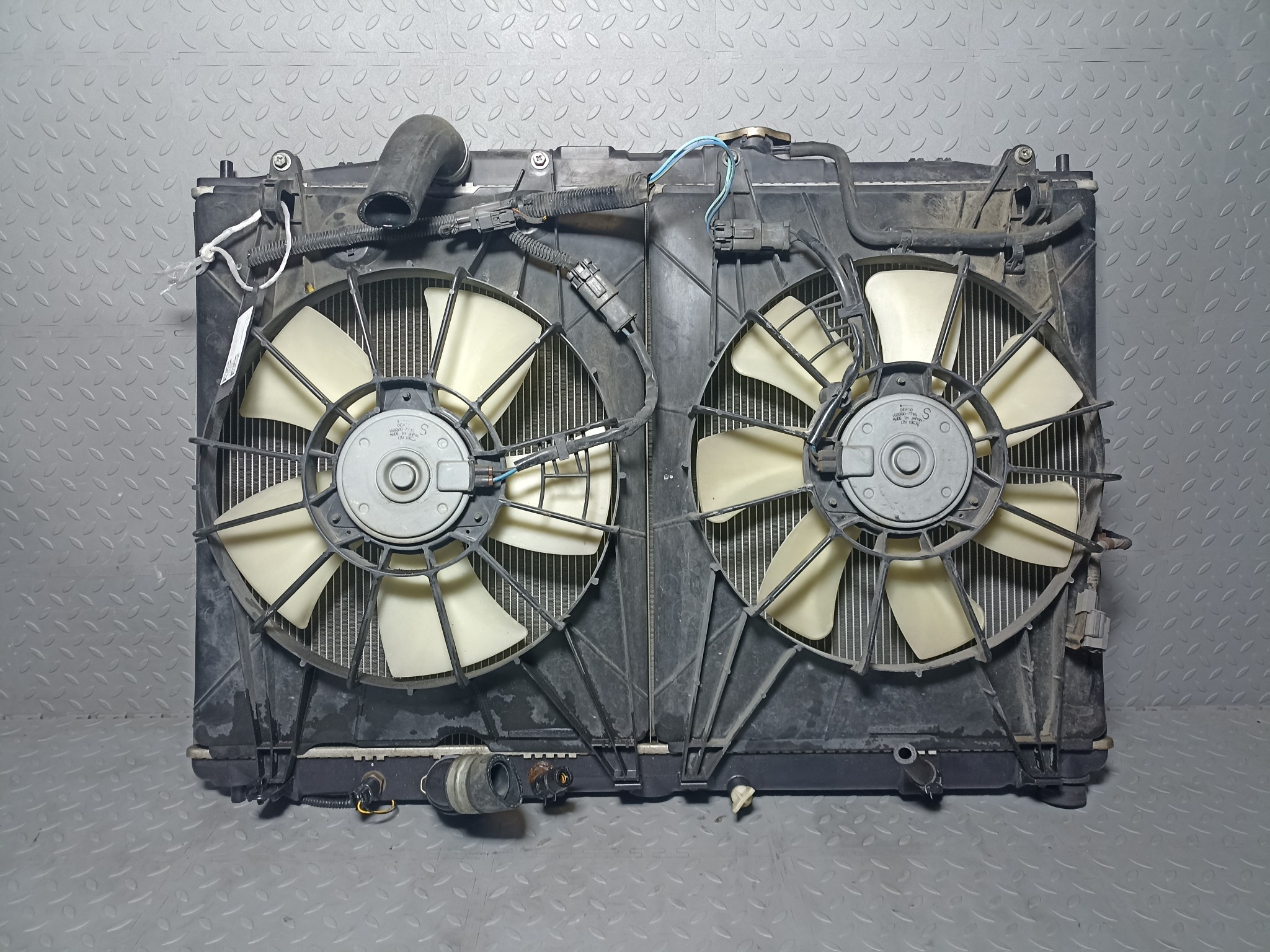 РАДИАТОР ДВИГАТЕЛЯ HONDA 19010RKC901 KB1964