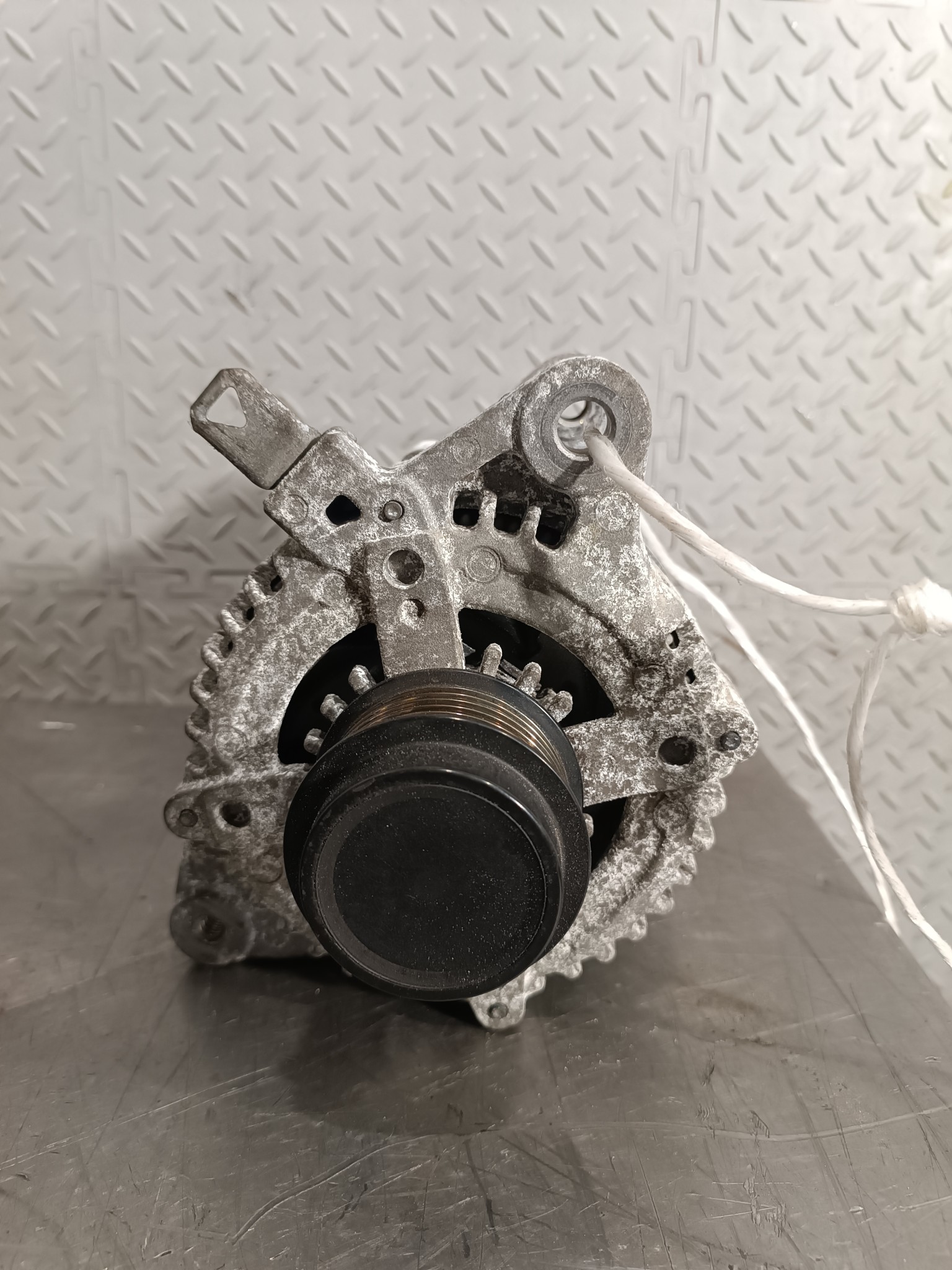 ГЕНЕРАТОР TOYOTA 2706037030  XA7248Z