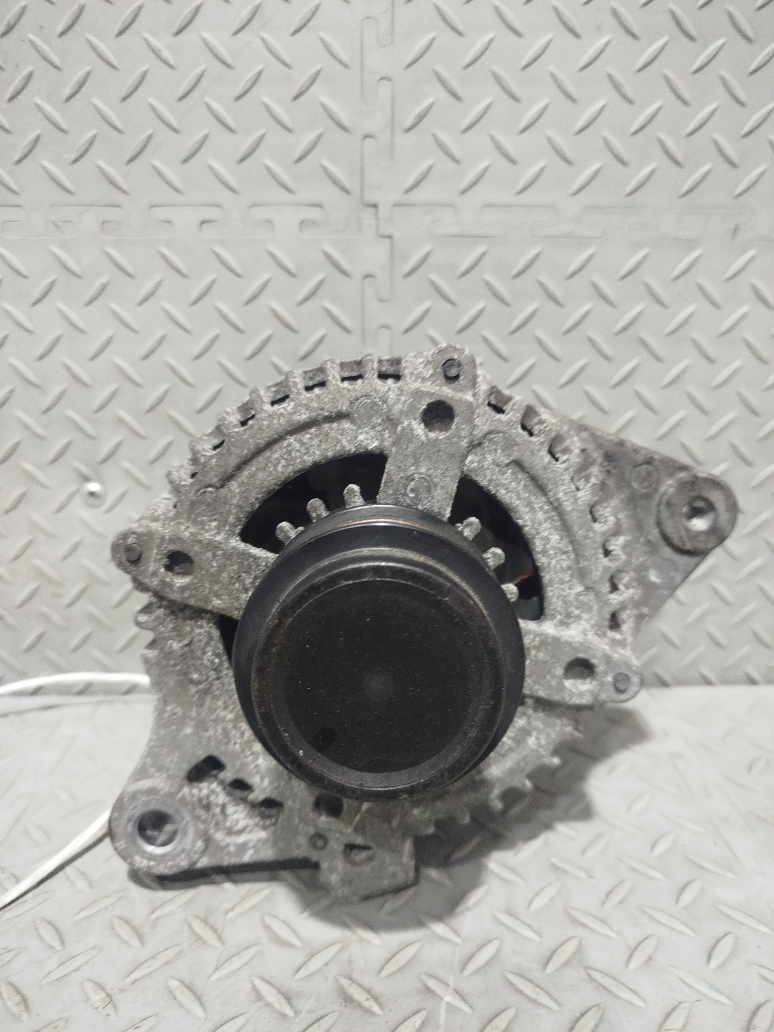 ГЕНЕРАТОР TOYOTA 2706037030  XA6830Z