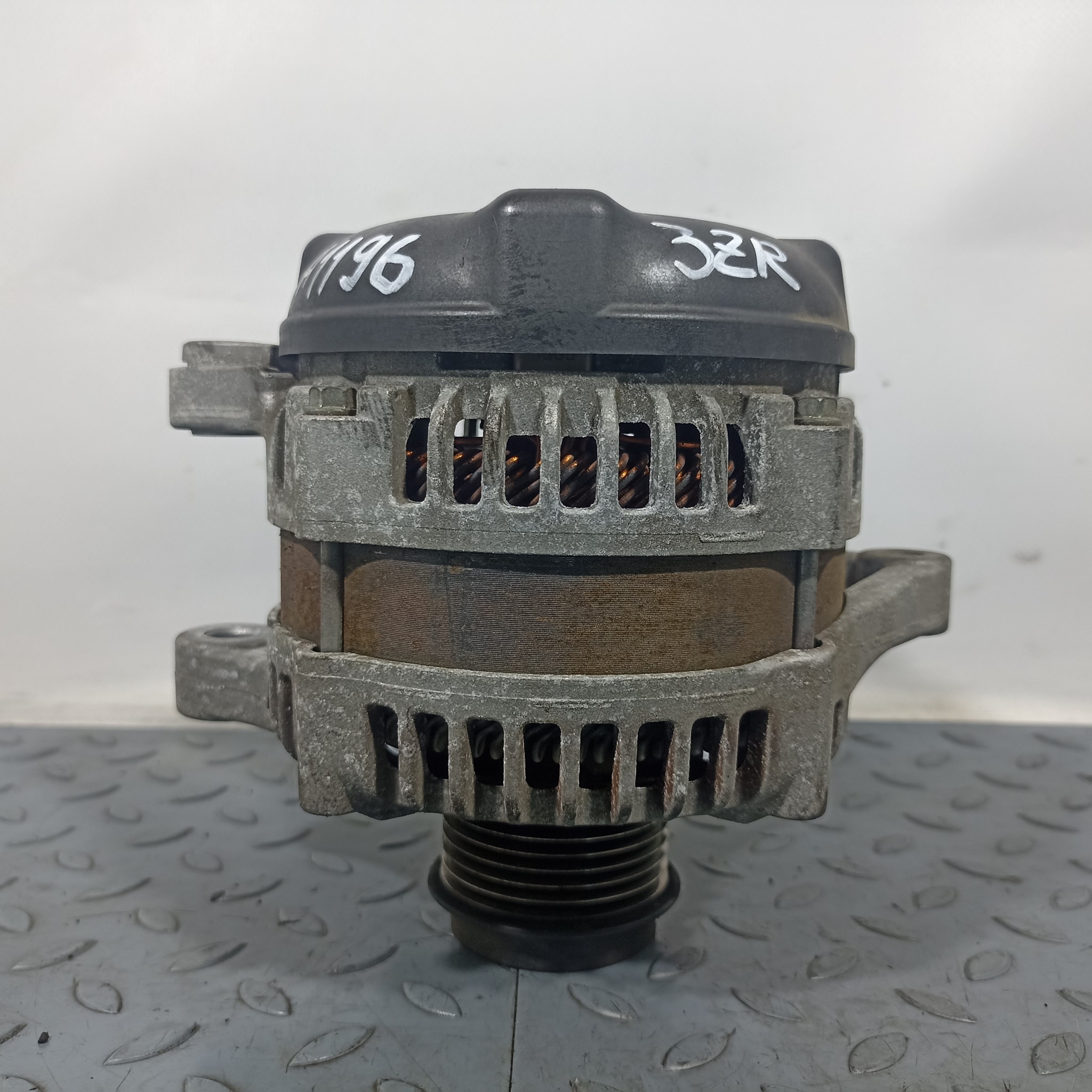 ГЕНЕРАТОР TOYOTA 2706037030  FA1196Z