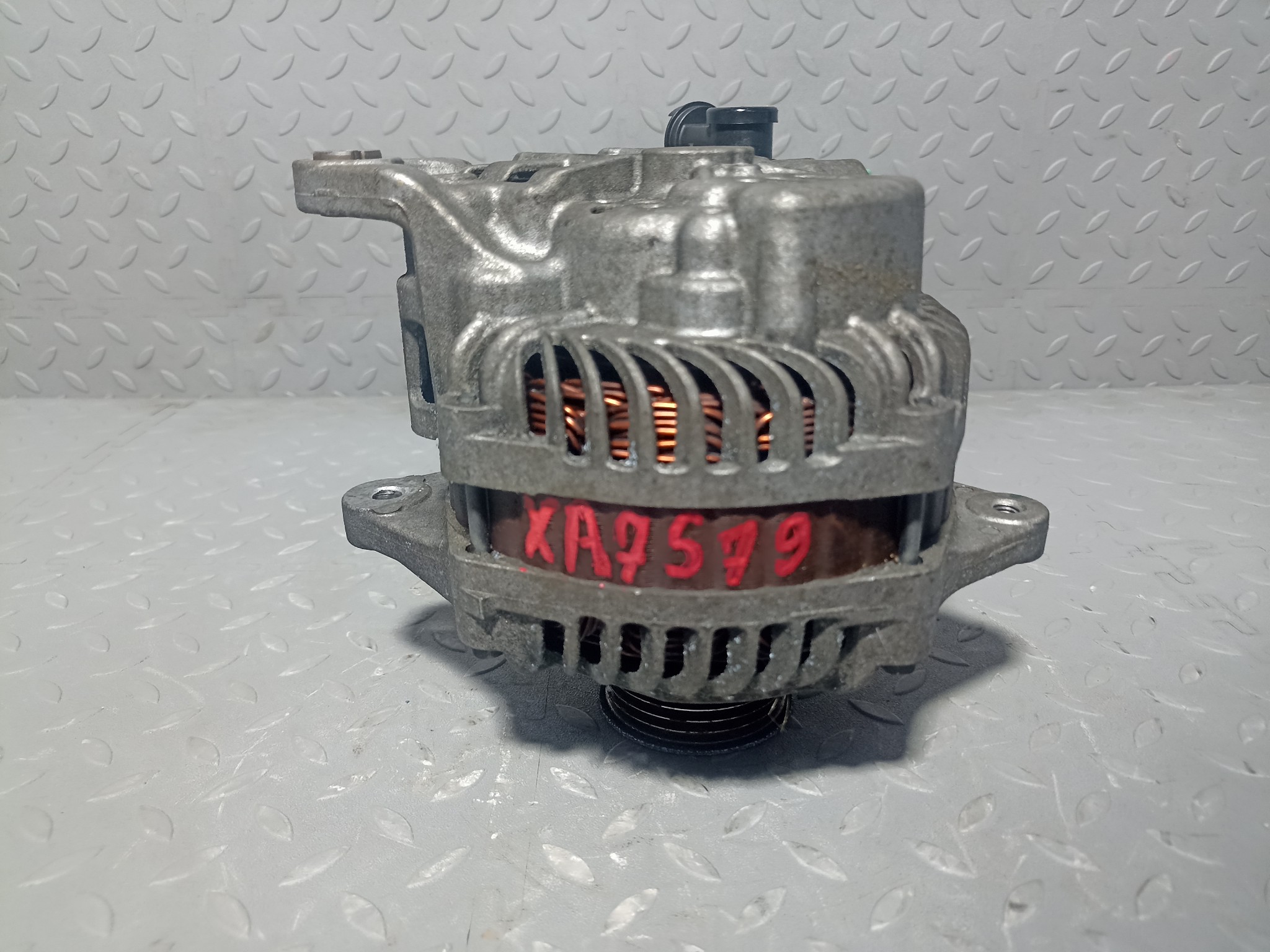 ГЕНЕРАТОР SUBARU 23700AA520 XA7579Z