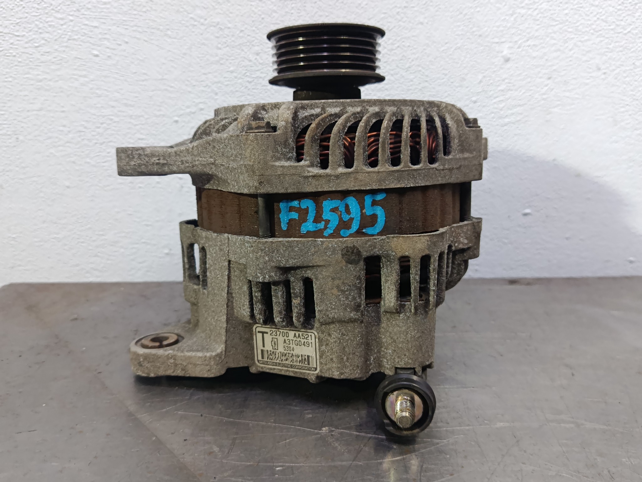 ГЕНЕРАТОР SUBARU 23700AA520 F2595Z