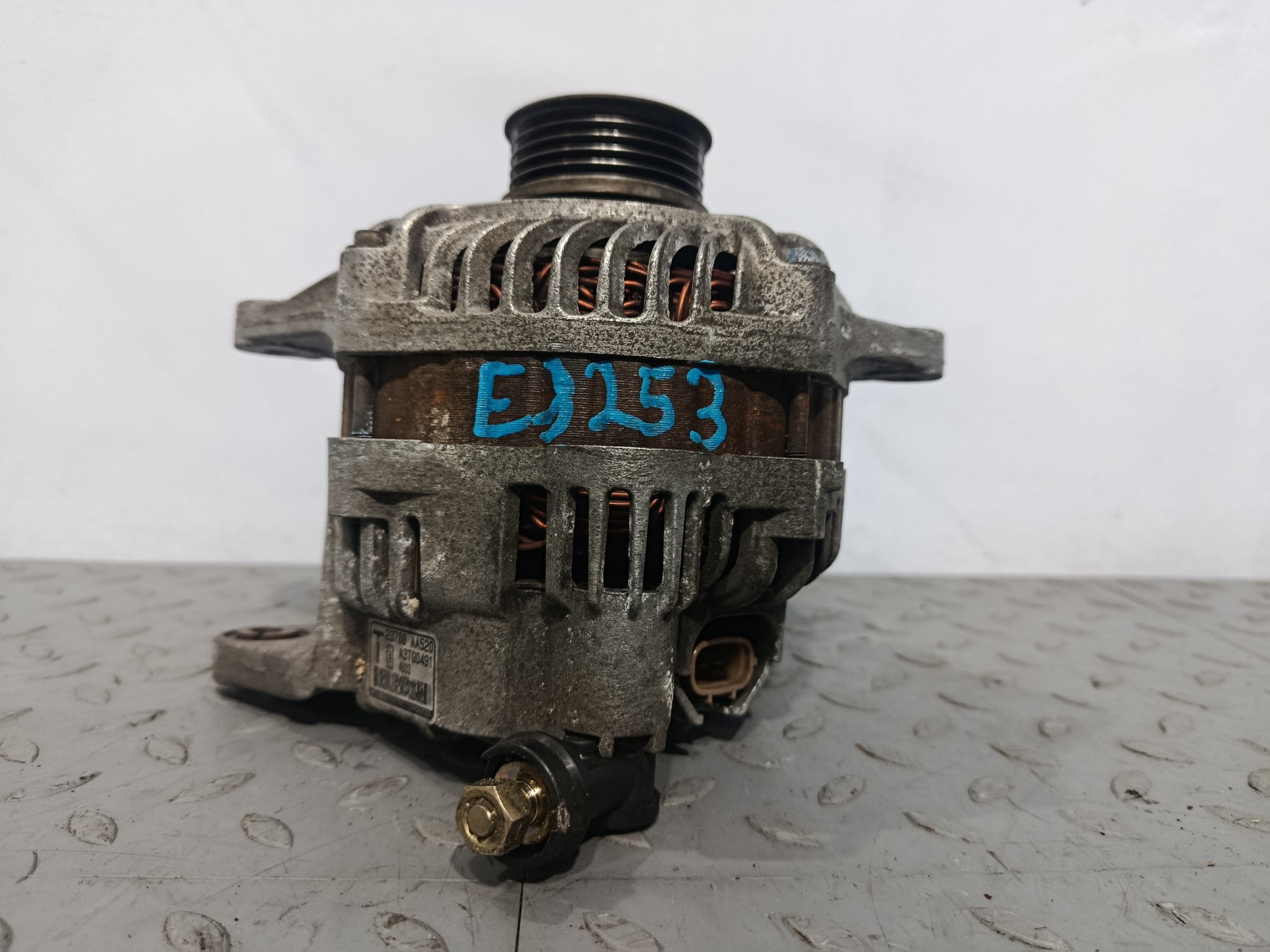 ГЕНЕРАТОР SUBARU 23700AA520 XA7333Z