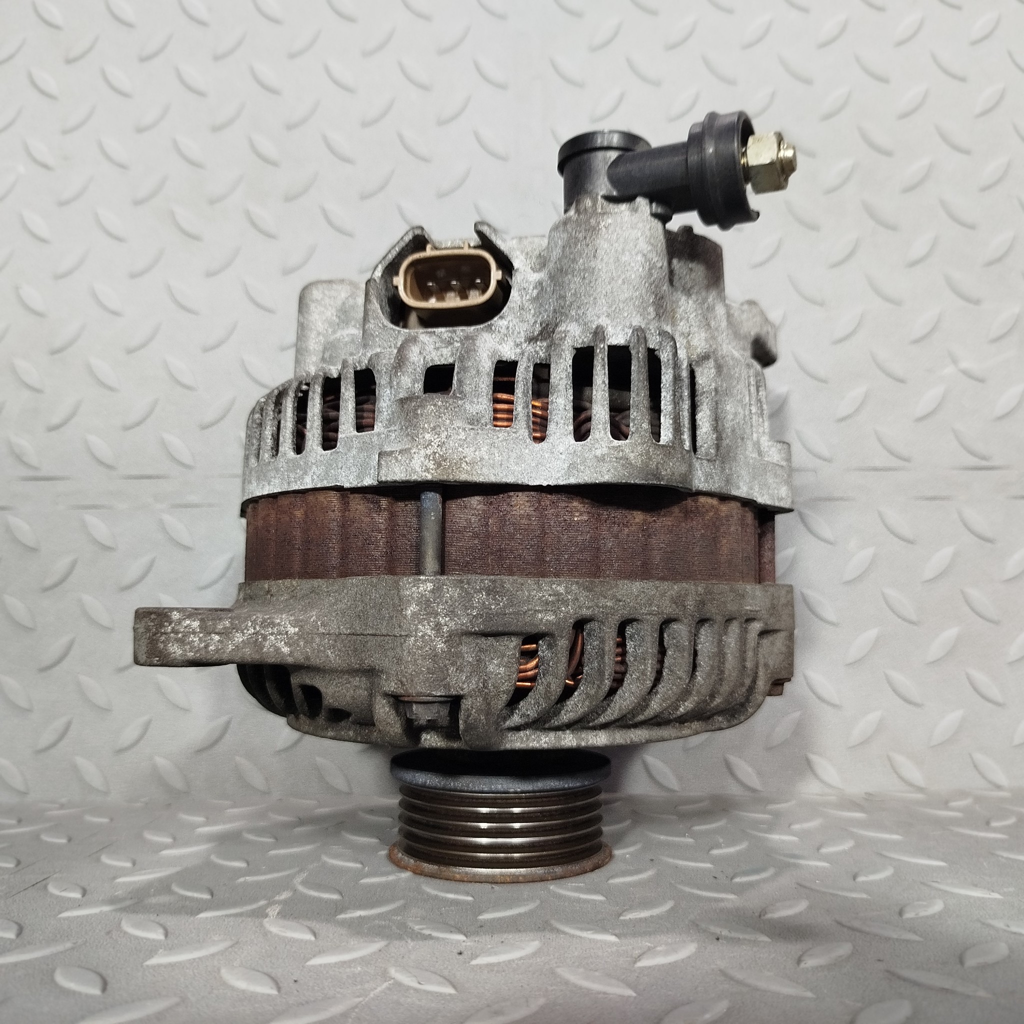 ГЕНЕРАТОР SUBARU 23700AA520 GA975Z