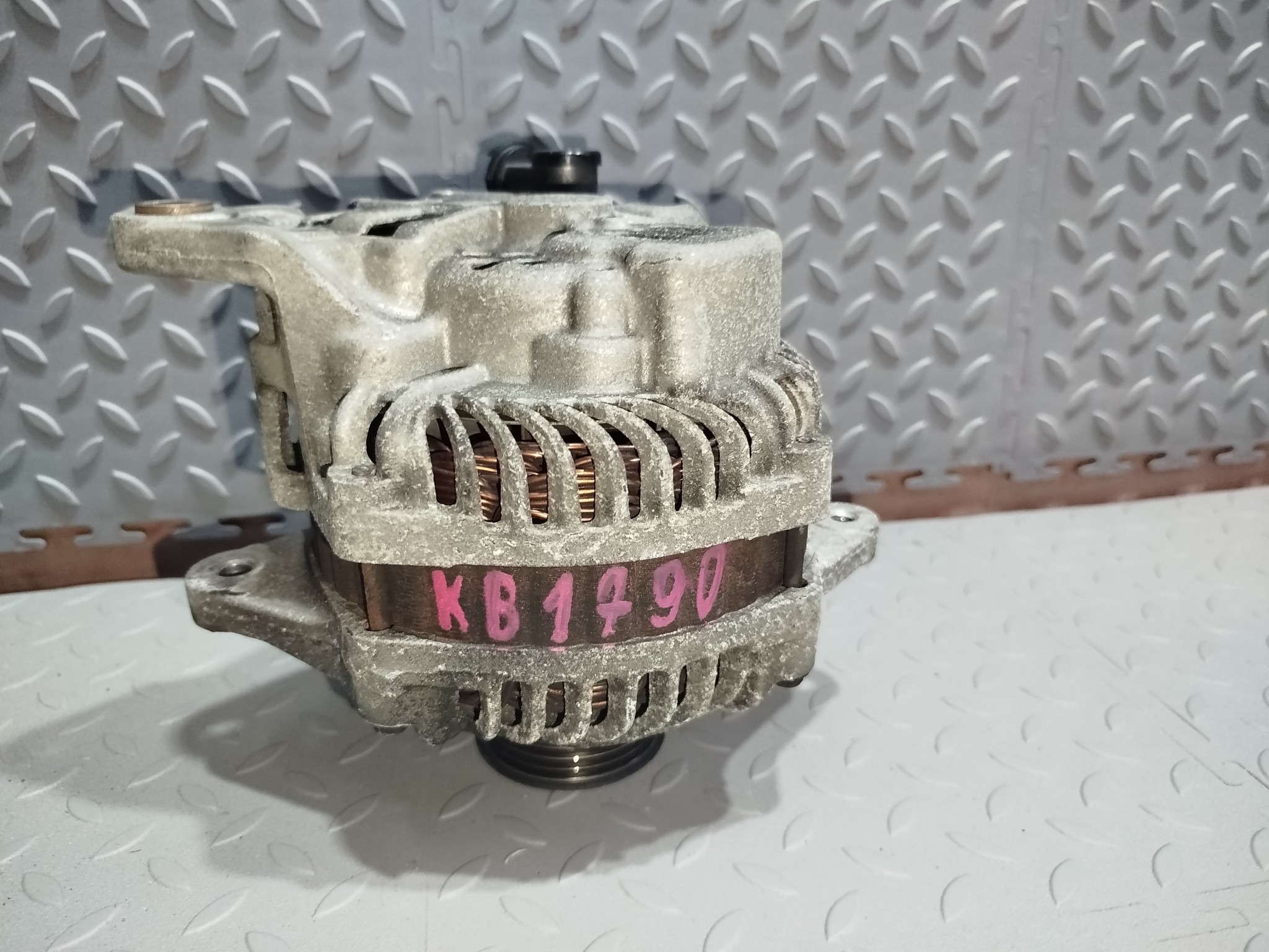ГЕНЕРАТОР SUBARU 23700AA520 KB1790Z