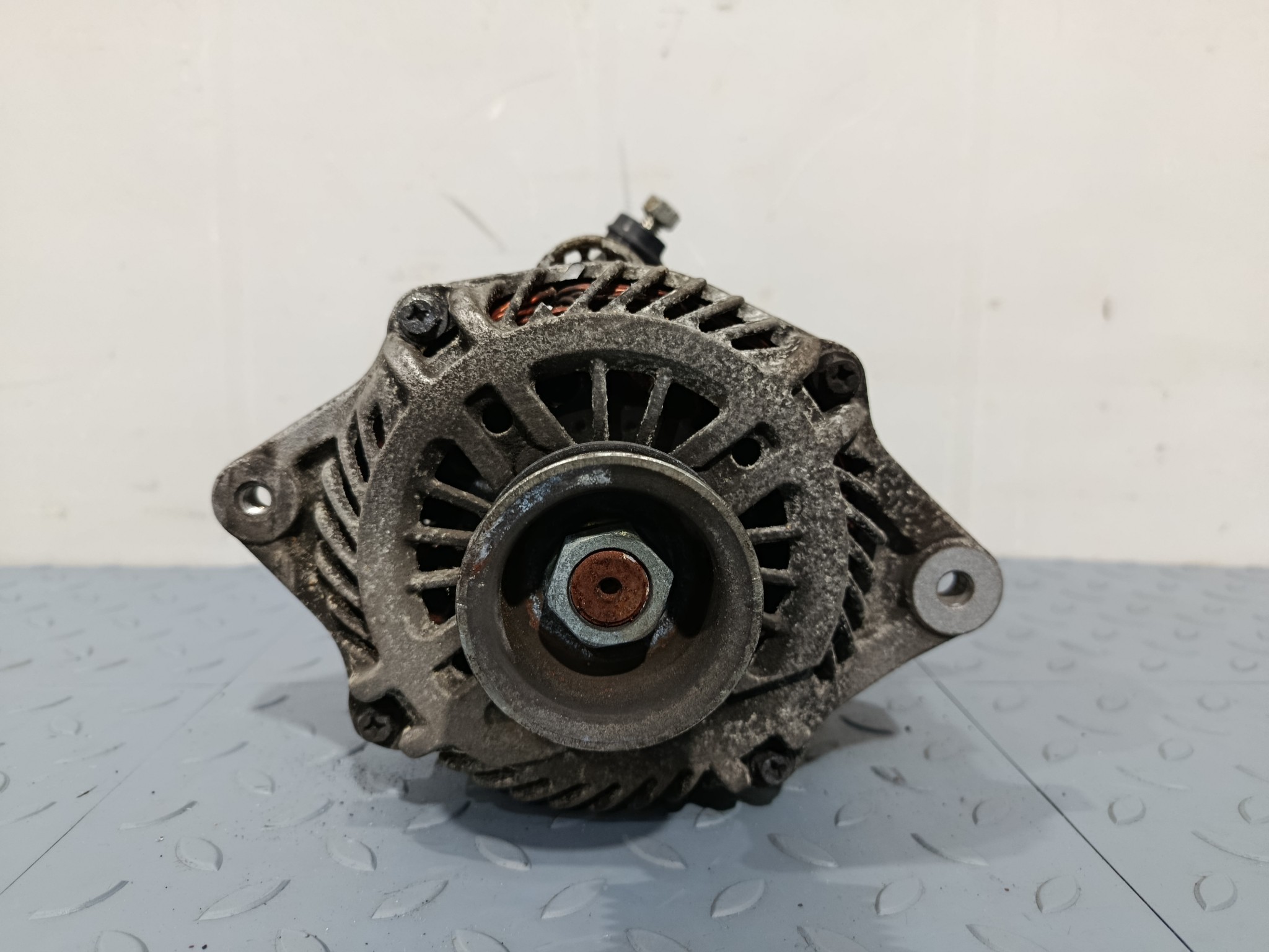 ГЕНЕРАТОР SUBARU 23700AA520 D2164
