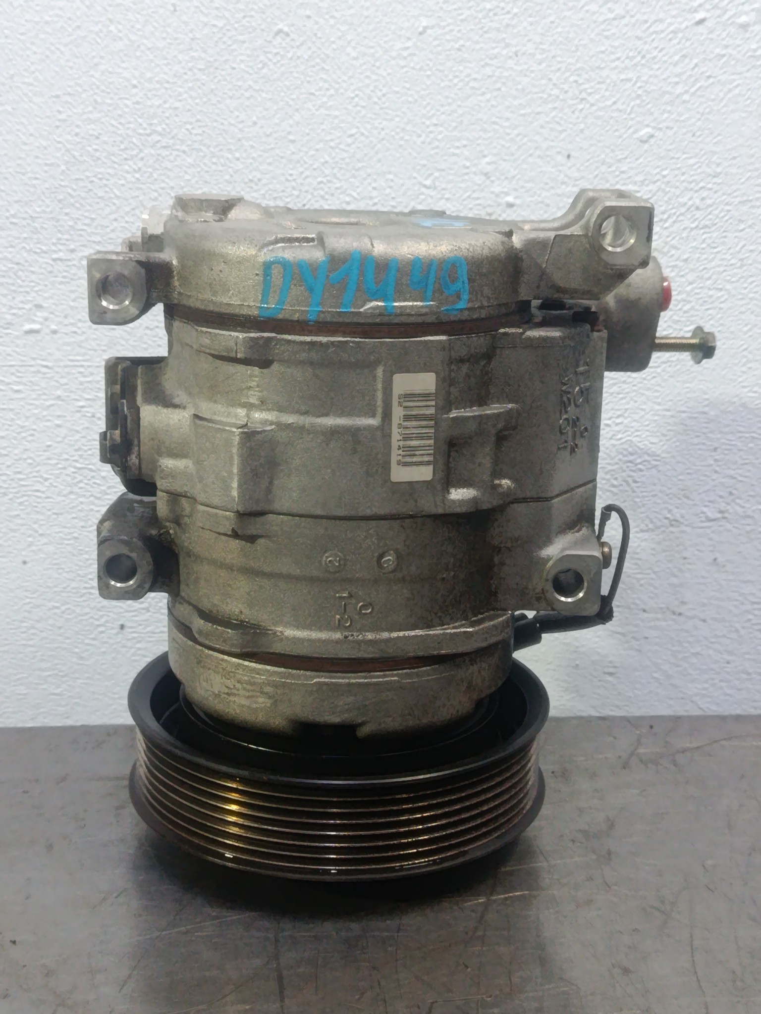 КОМПРЕССОР КОНДИЦИОНЕРА TOYOTA 8832032250 DY1449Z