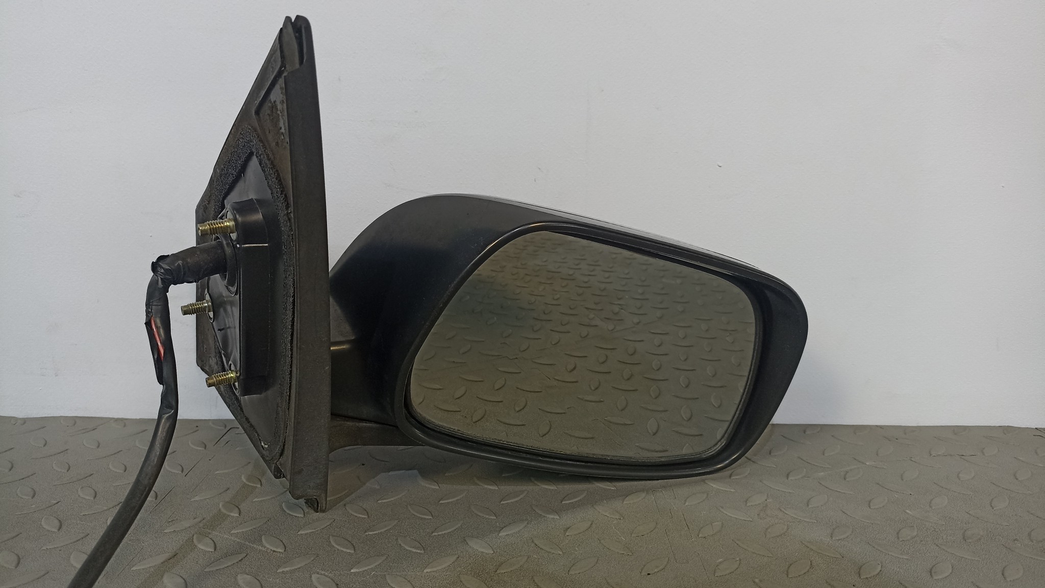 ЗЕРКАЛО TOYOTA PLATZ VITZ ПРАВОЕ 8791052570  серый, 1D2 KE820Z