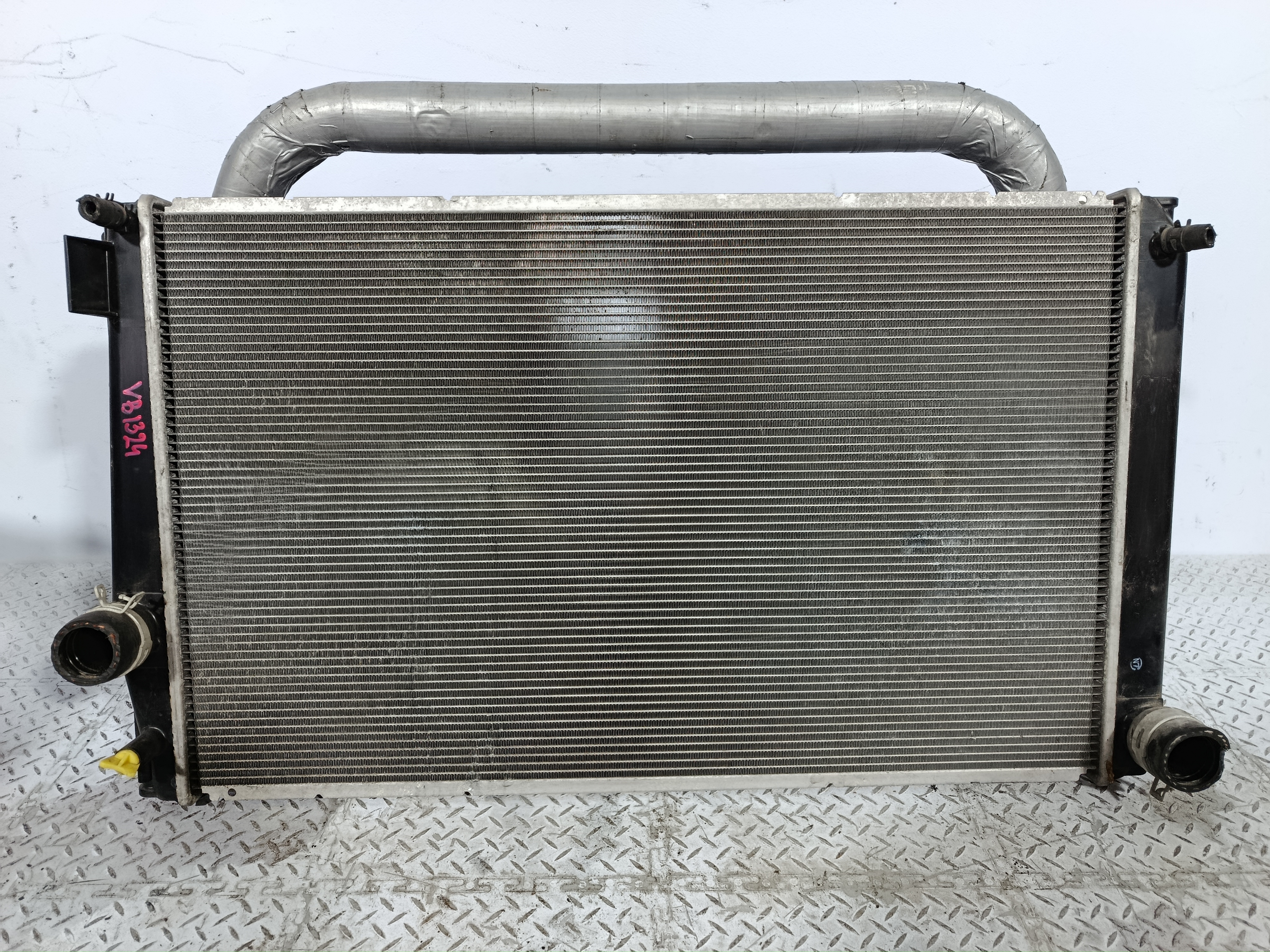 РАДИАТОР ДВИГАТЕЛЯ TOYOTA 1640028590  VB1324Z
