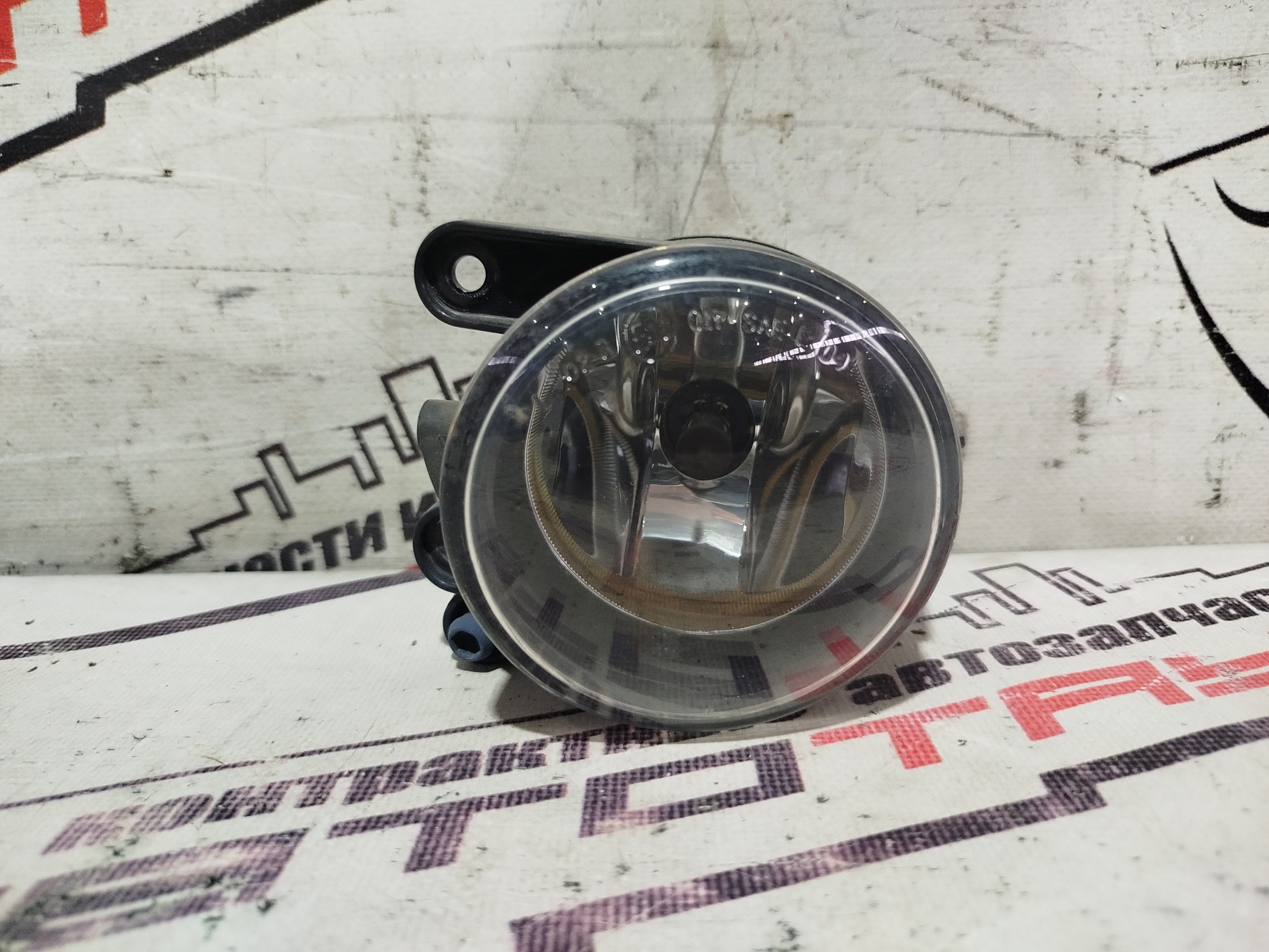 ТУМАНКА VOLKSWAGEN ЛЕВАЯ 1T0941699C KA9256Z