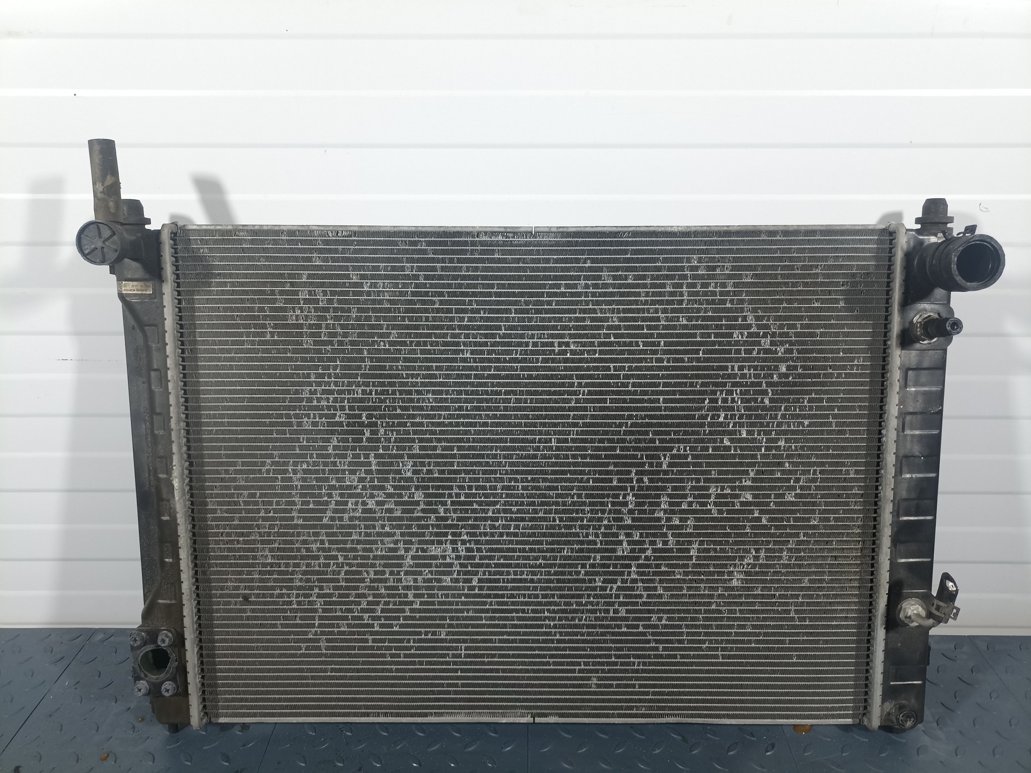 РАДИАТОР ДВИГАТЕЛЯ NISSAN INFINITI MITSUBISHI 214601MA0A  KB2034