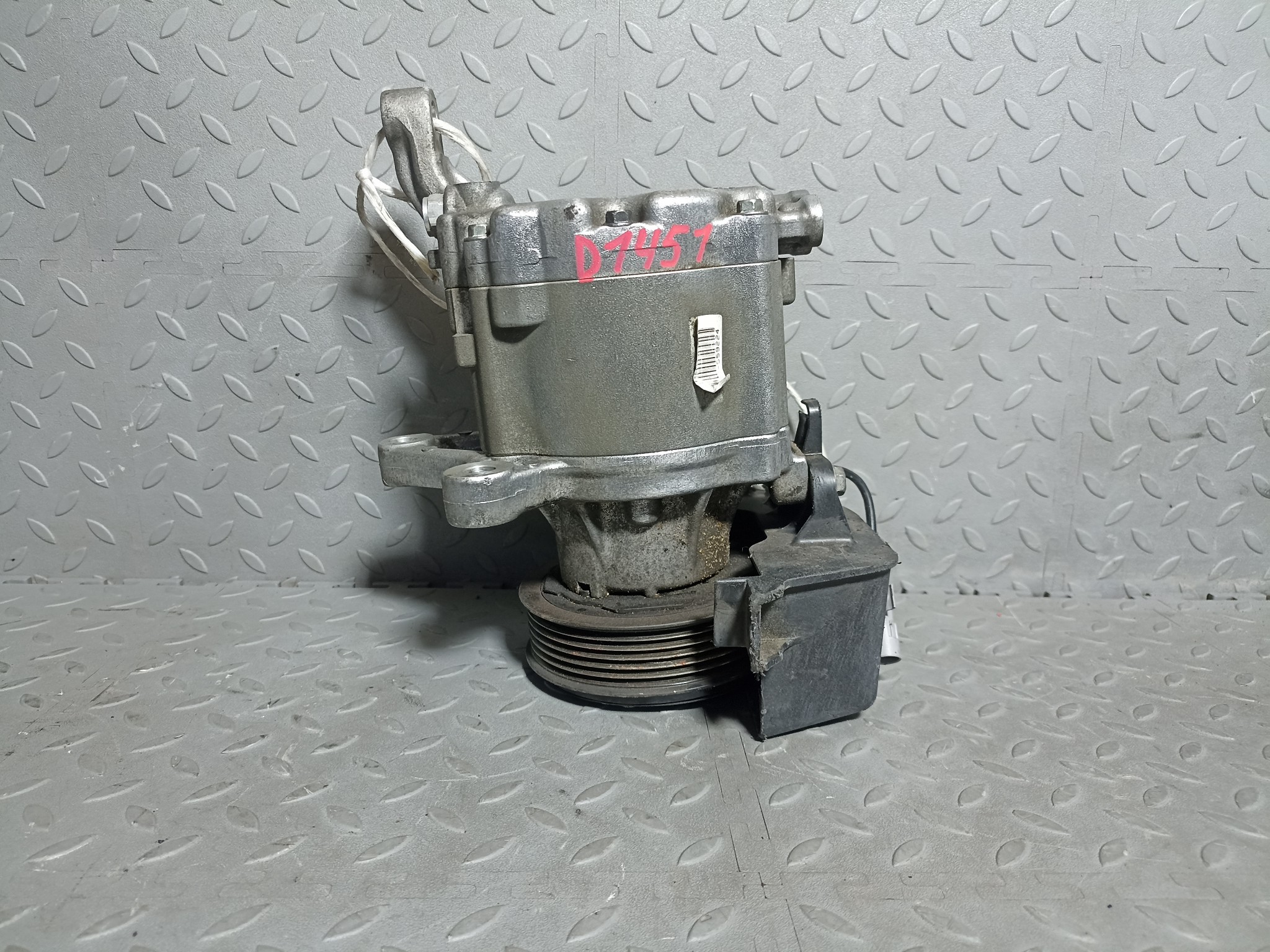 КОМПРЕССОР КОНДИЦИОНЕРА TOYOTA SUBARU SCION 73111CA000 D1451