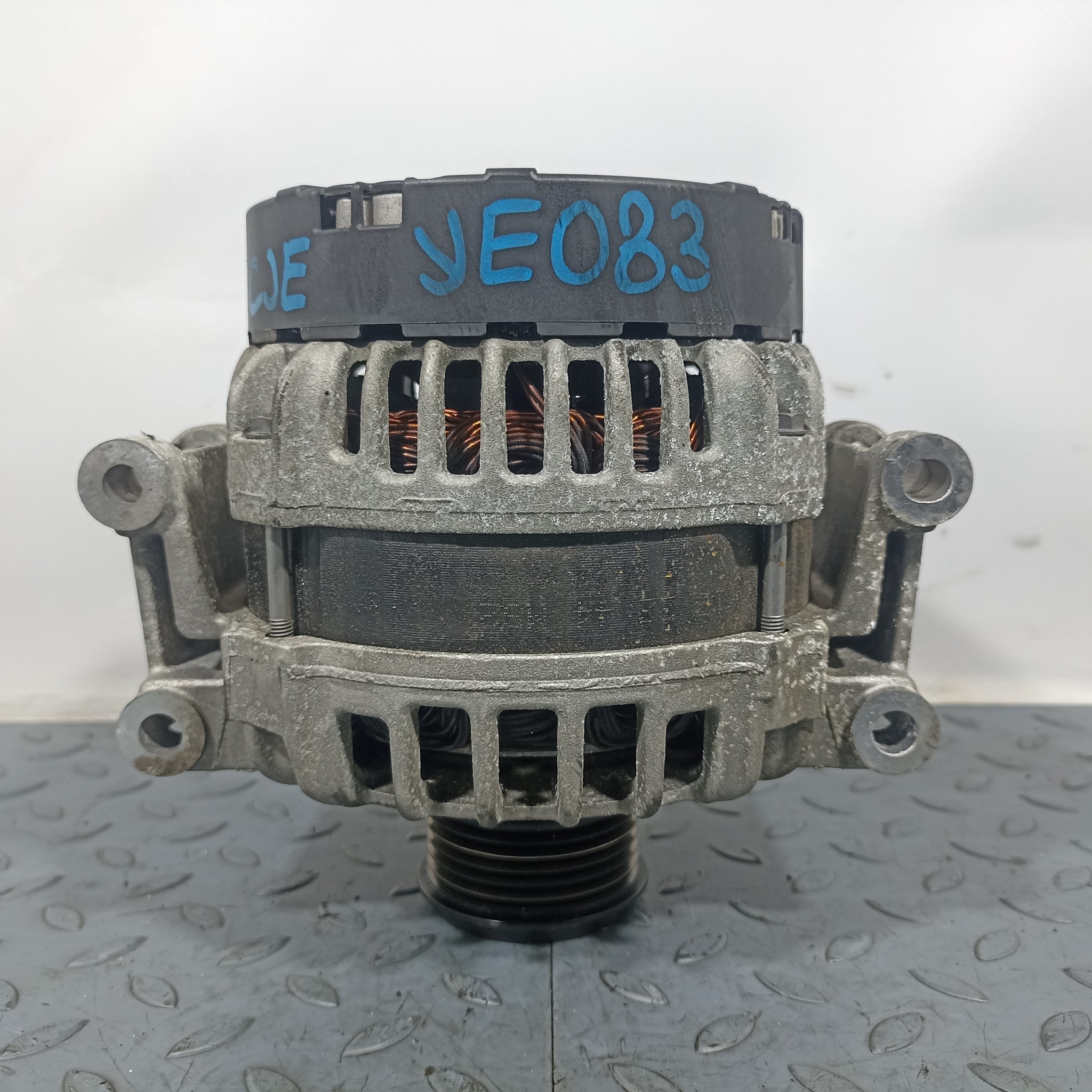 ГЕНЕРАТОР AUDI 06H903017T YE083Z