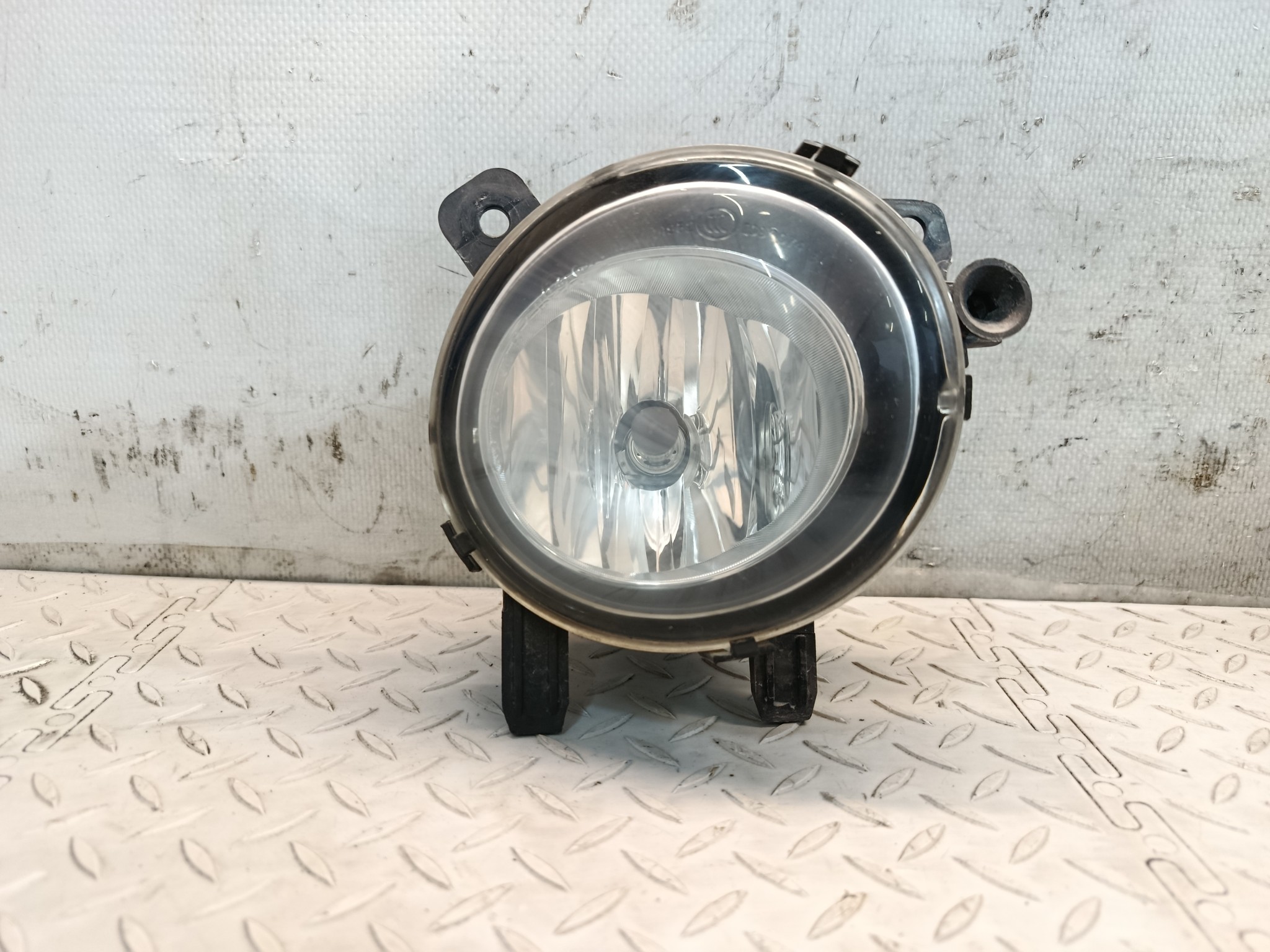 ТУМАНКА BMW ПРАВАЯ 63177248912 DY655Z
